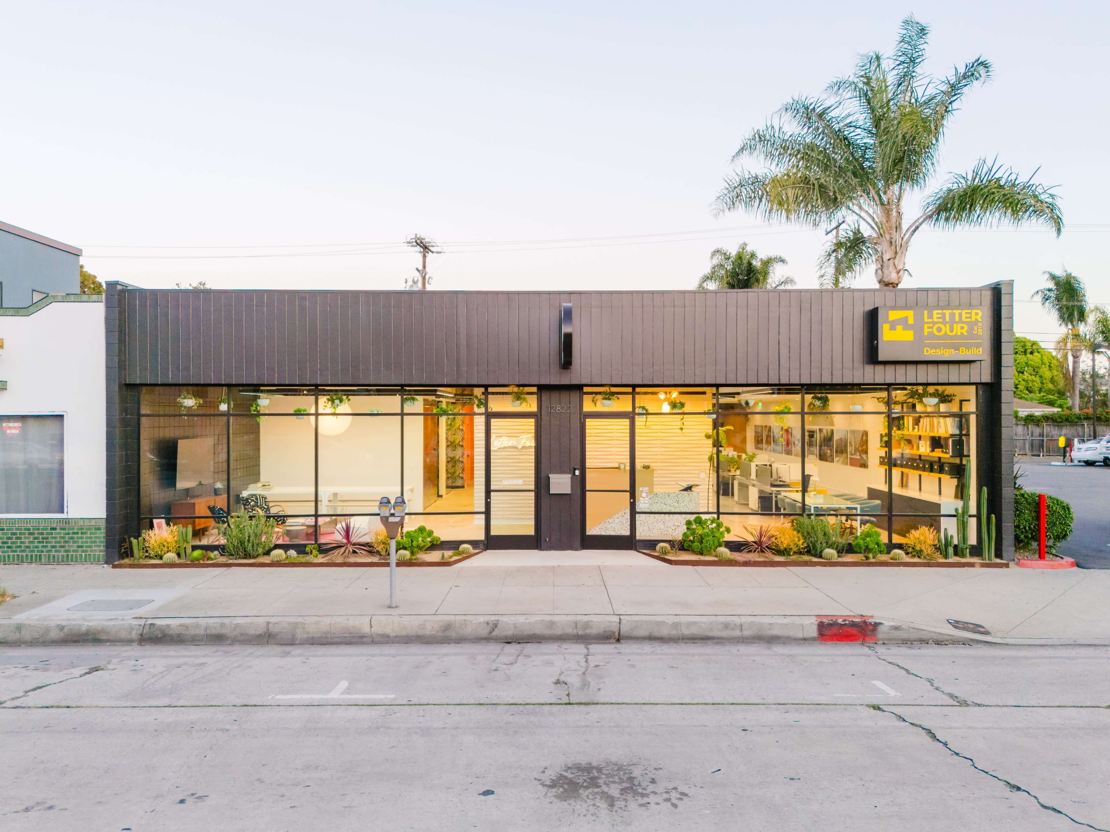COLOR-RICH CREATIVE OFFICE WITH RETRO WARMTH Image in Culver - West, Los Angeles, CA