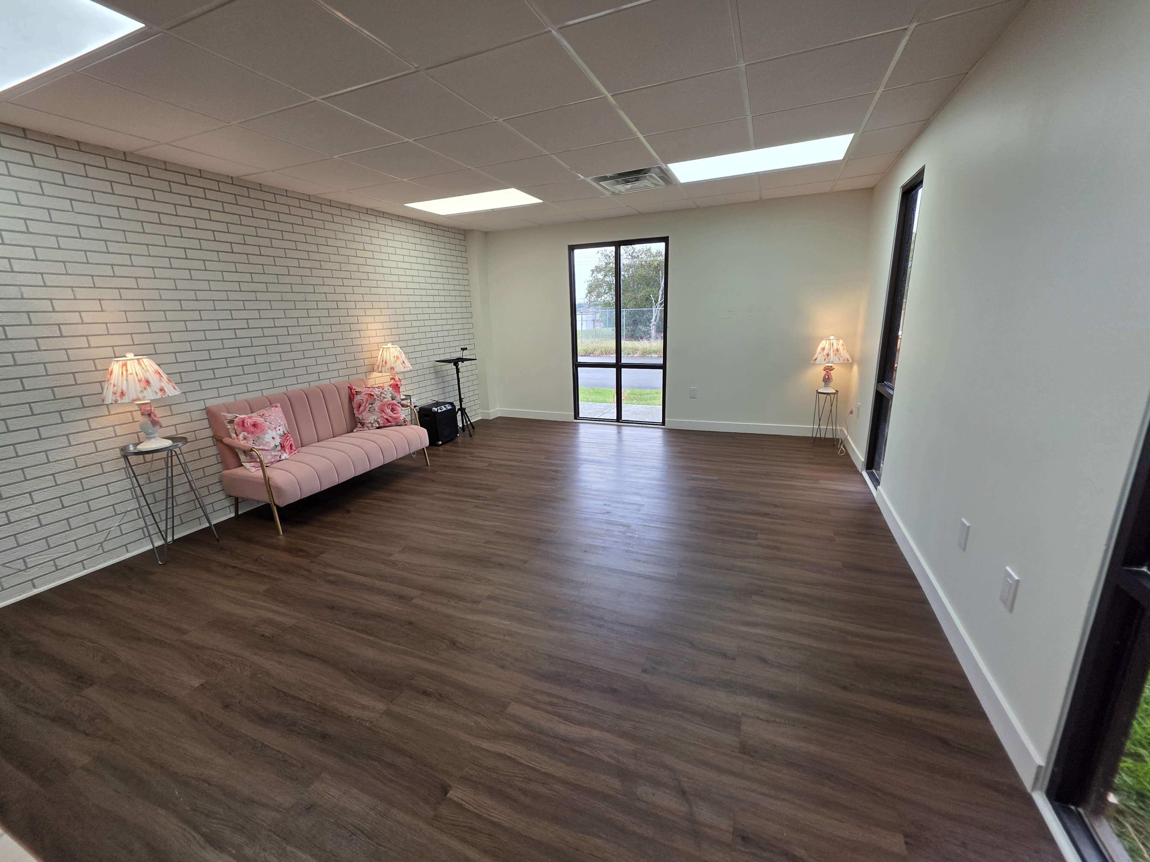 Intimate Suite Setting Image in Jackson, Jackson, MS