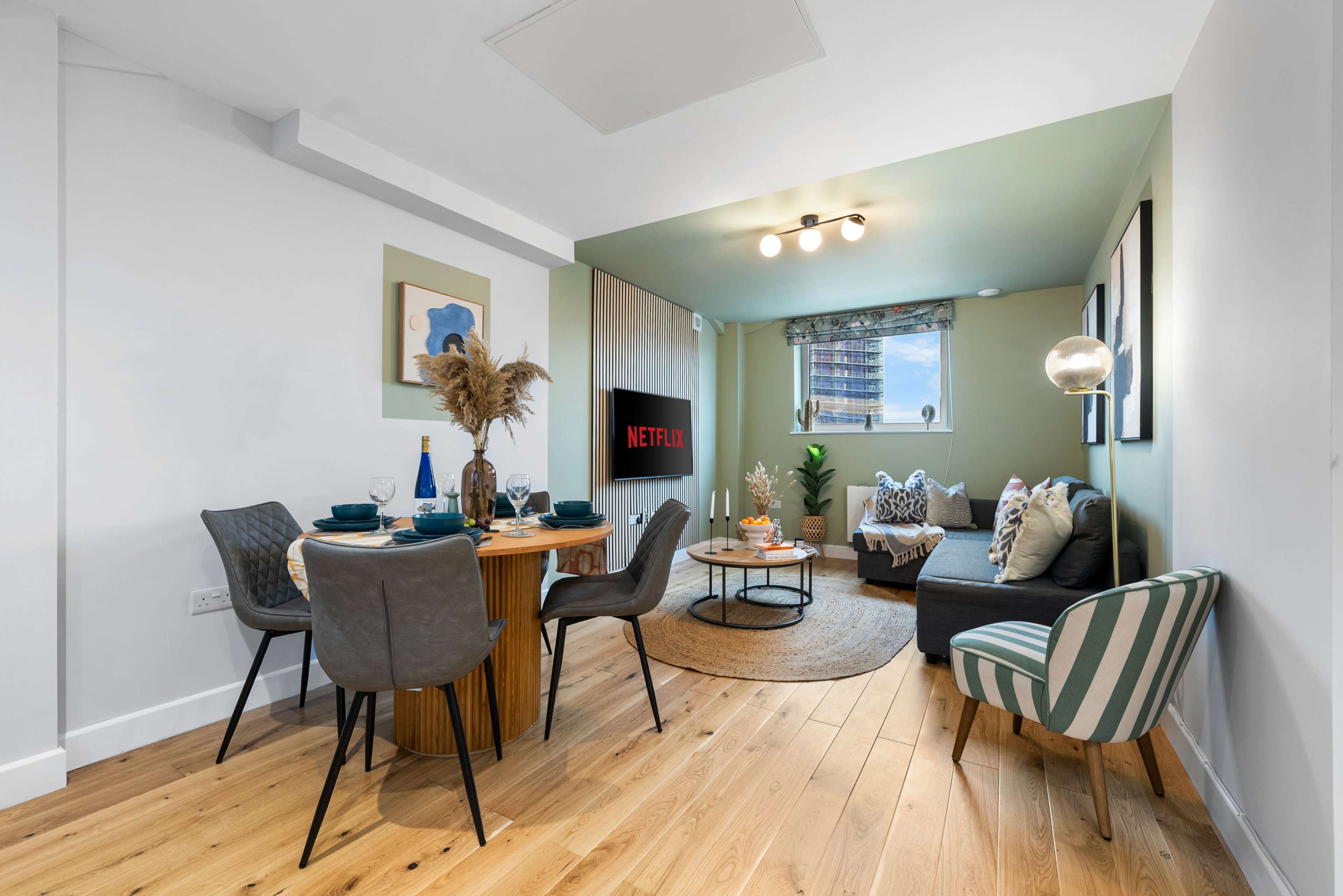 Stylish 1-BR Flat, City Centre - Bellevue Heights Image in The Polygon, Southampton, ENG