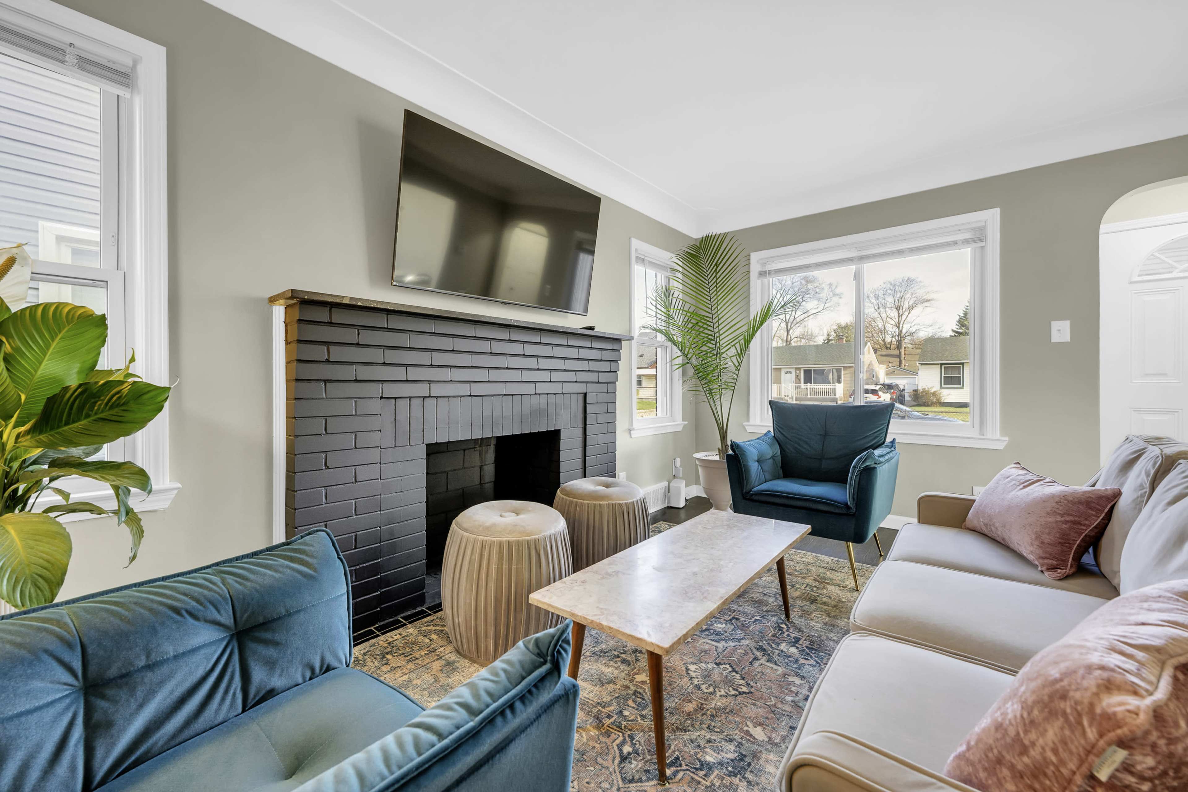 Design-Focused peaceful suburban home Image in Madison Heights, Madison Heights, MI