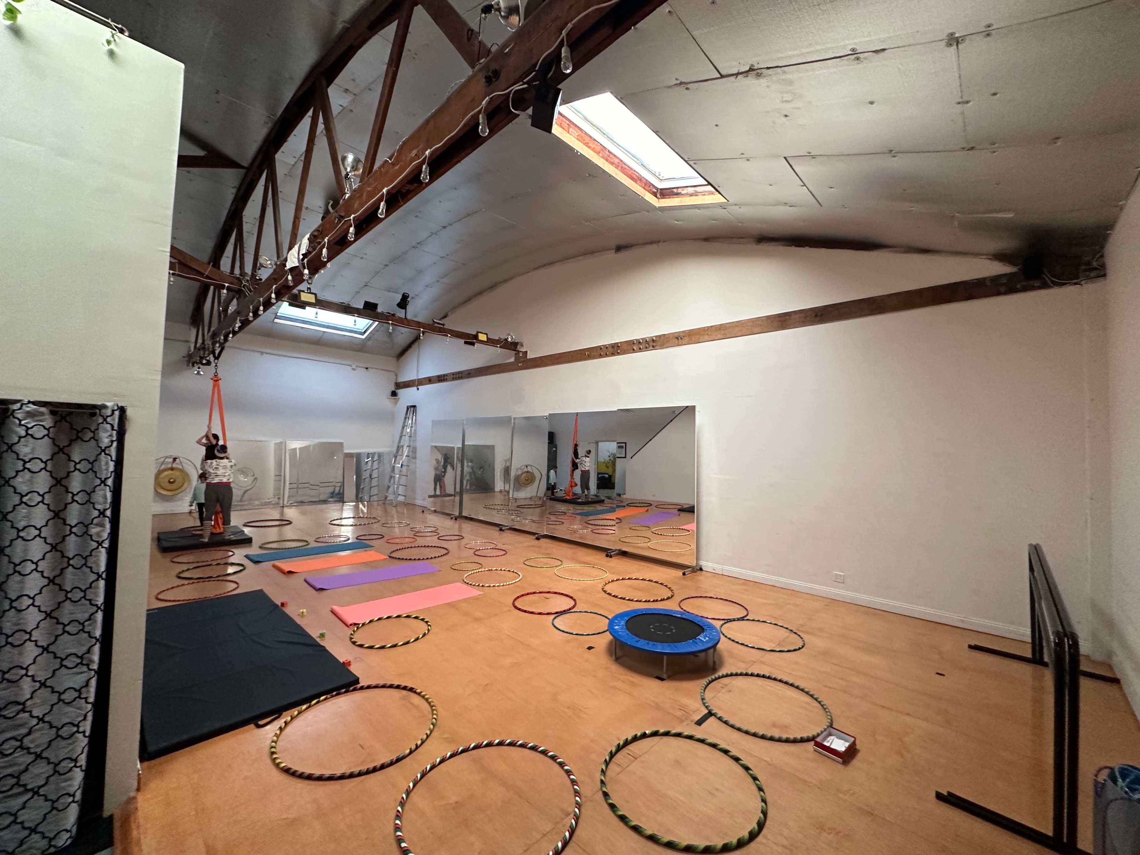Mid-City Dance studio with Bright natural light, a creators space for all Image in Central LA, Los Angeles, CA