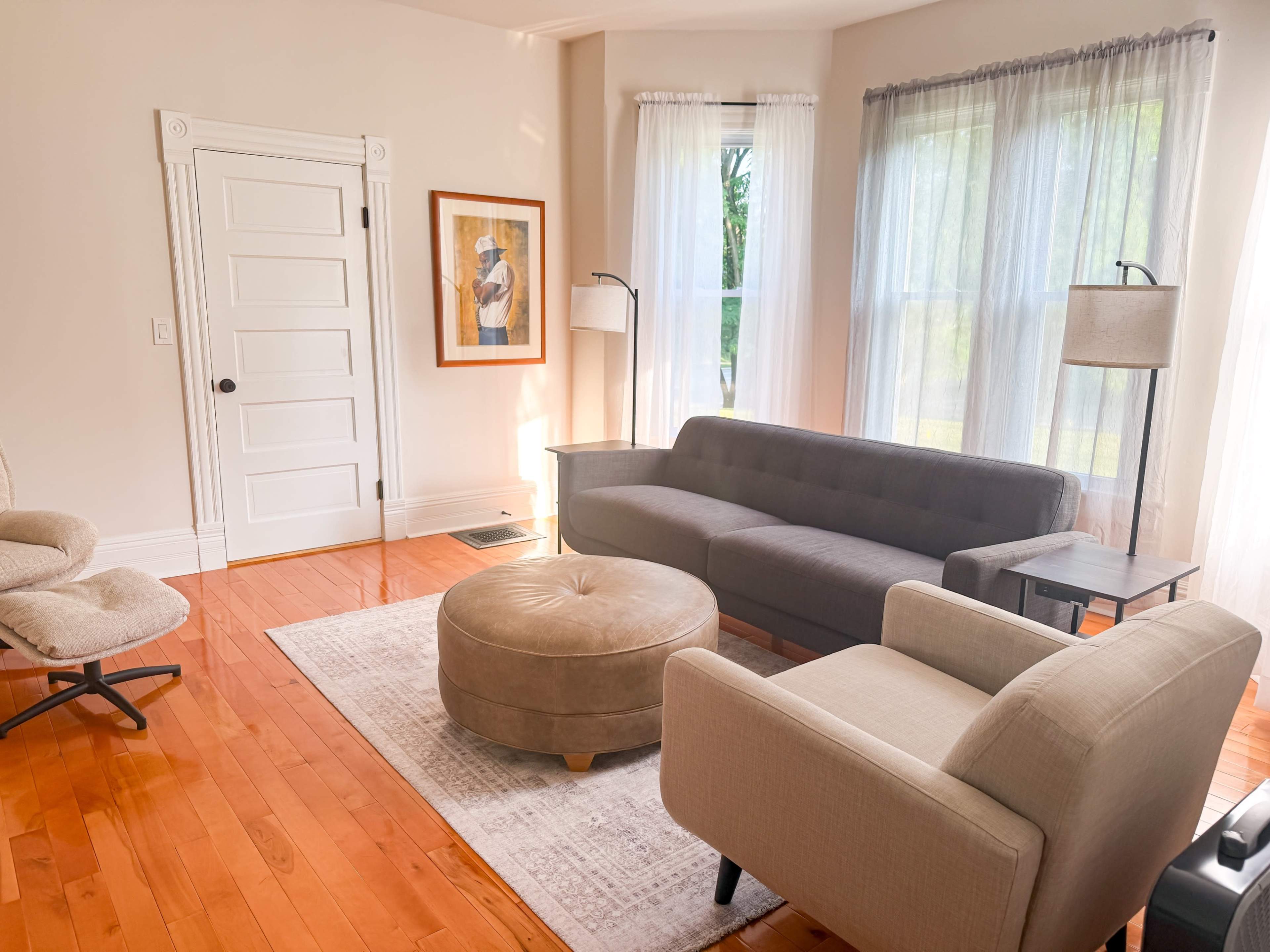 Tranquil Urban Apartment Image in Lyndhurst, Lyndhurst, OH