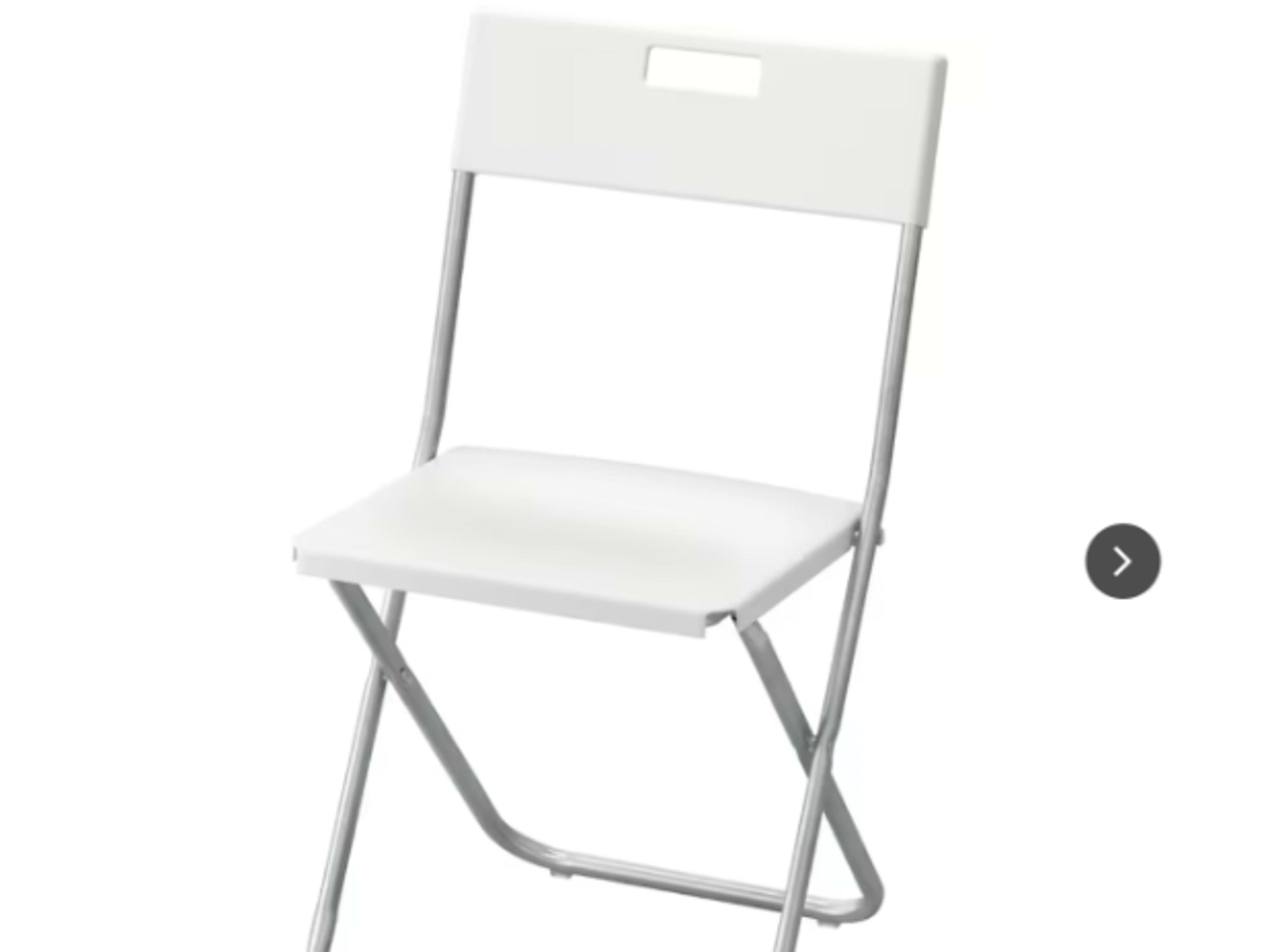 White foldable chairs