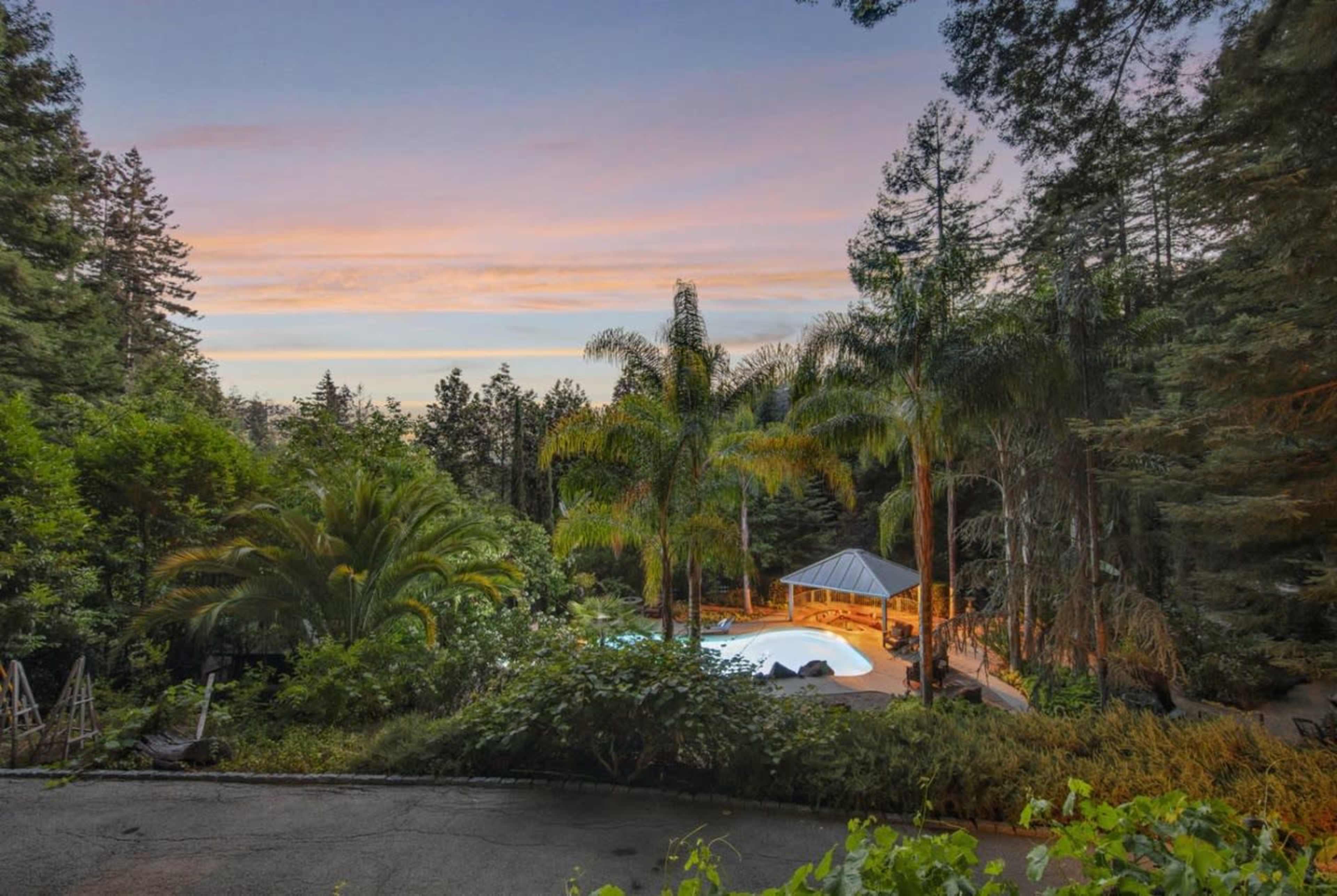 Modern Redwood Retreat with Pool Image in , los gatos, CA