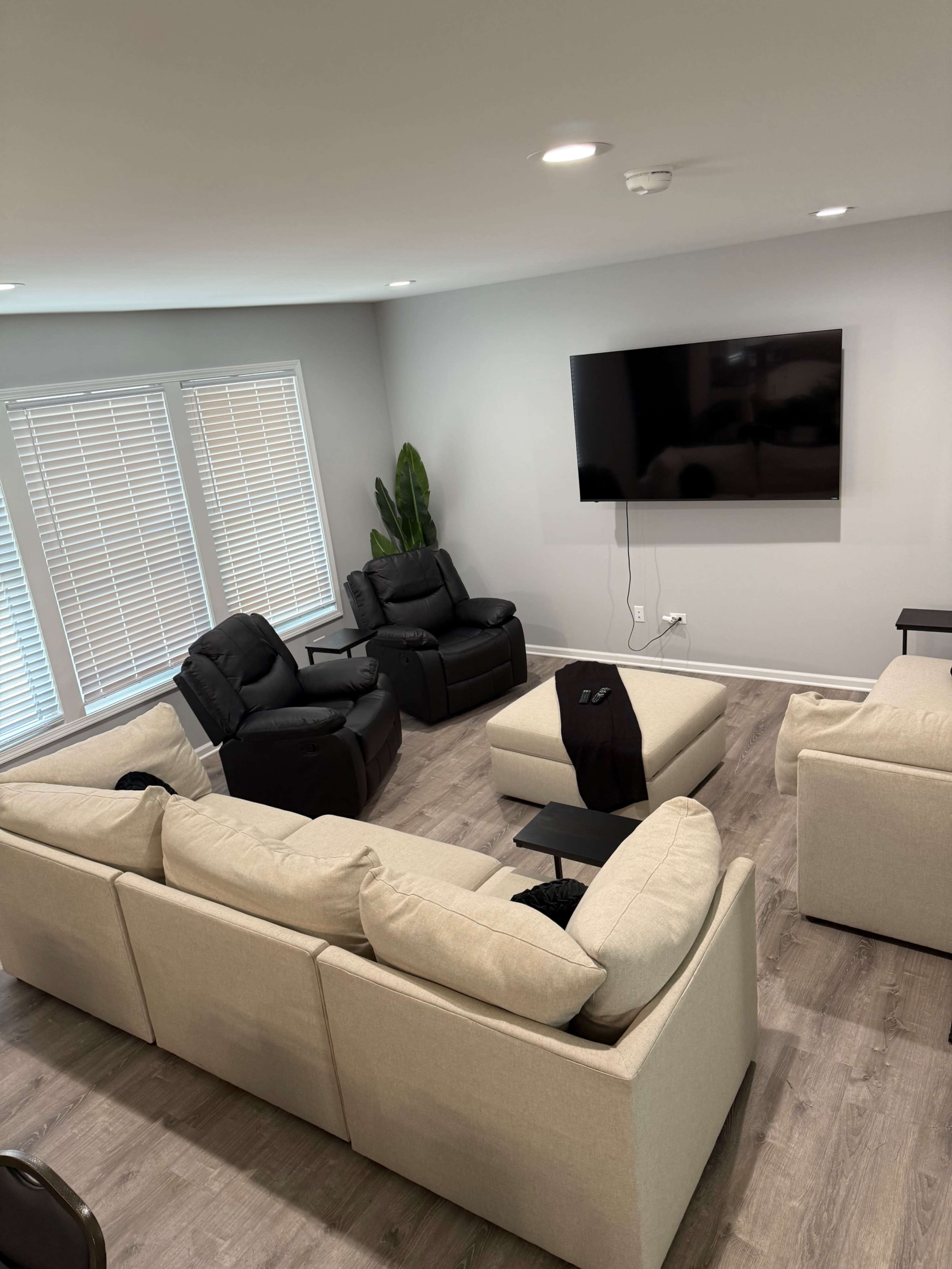 Hidden Hills Retreat Image in York Township, Lombard, IL