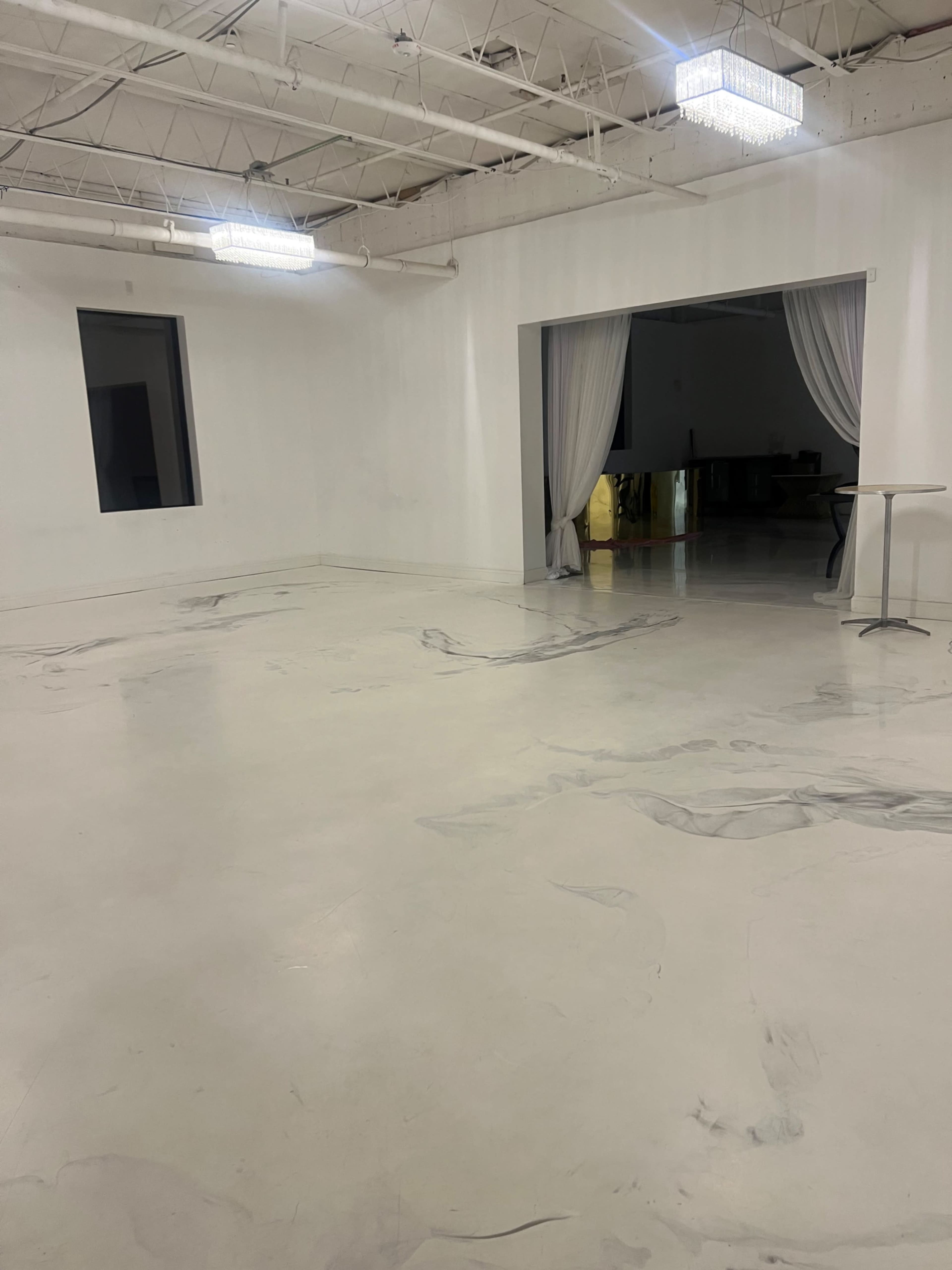 All white luxury space for content creators, photography, podcasts Image in Babylon, Farmingdale, NY