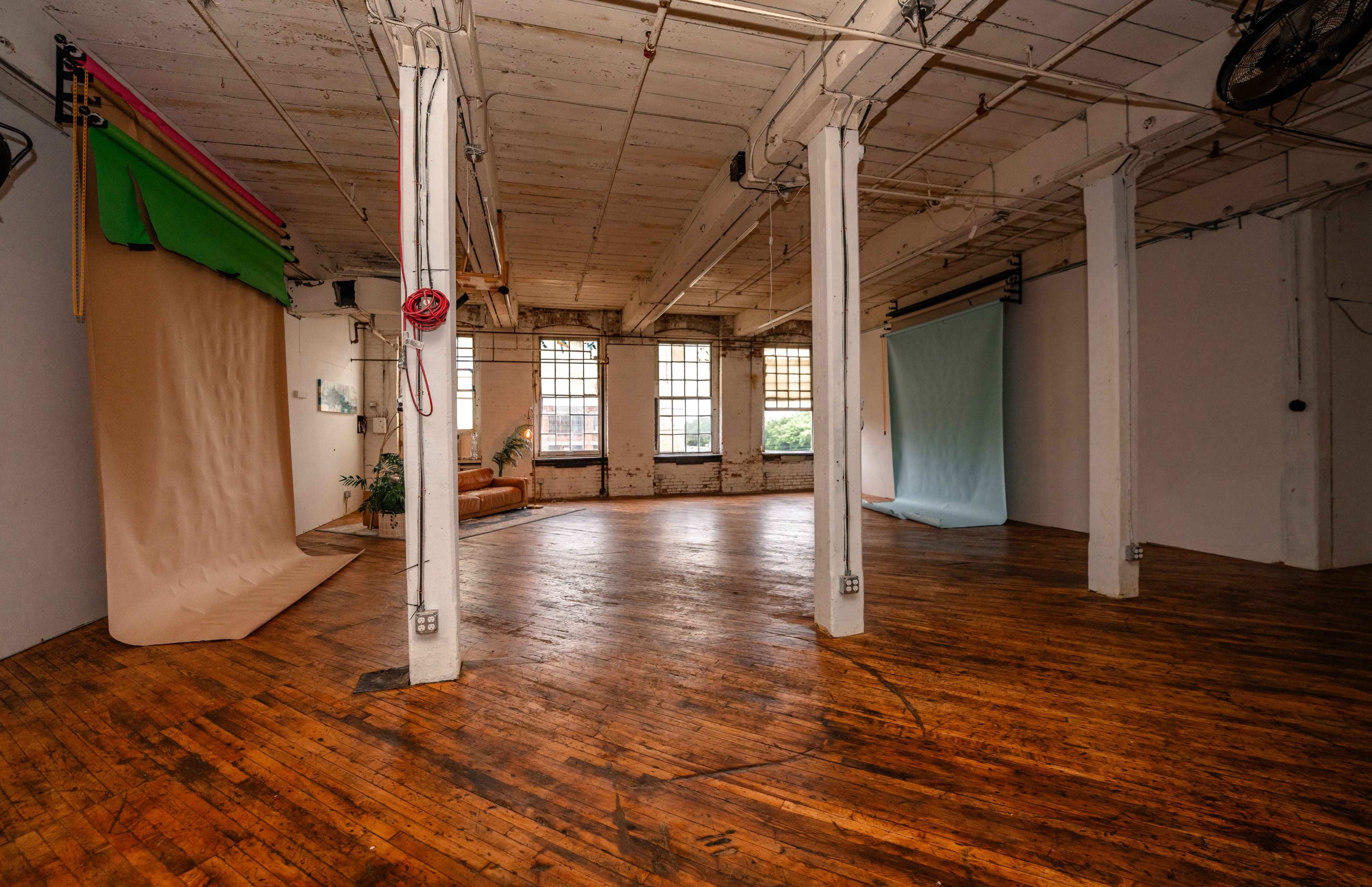 BRAND NEW 1500 SQ FT NATURAL LIGHT STUDIO Image in North Philadelphia, Philadelphia, PA