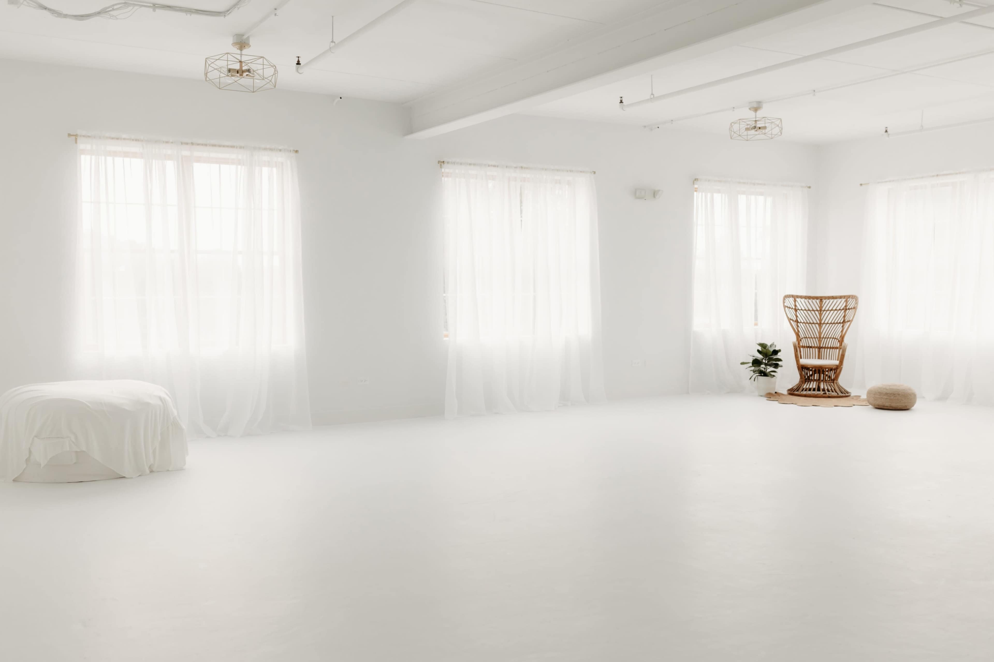 Natural Light Photography Studio in Frankfort Image in Frankfort Township, Frankfort, IL