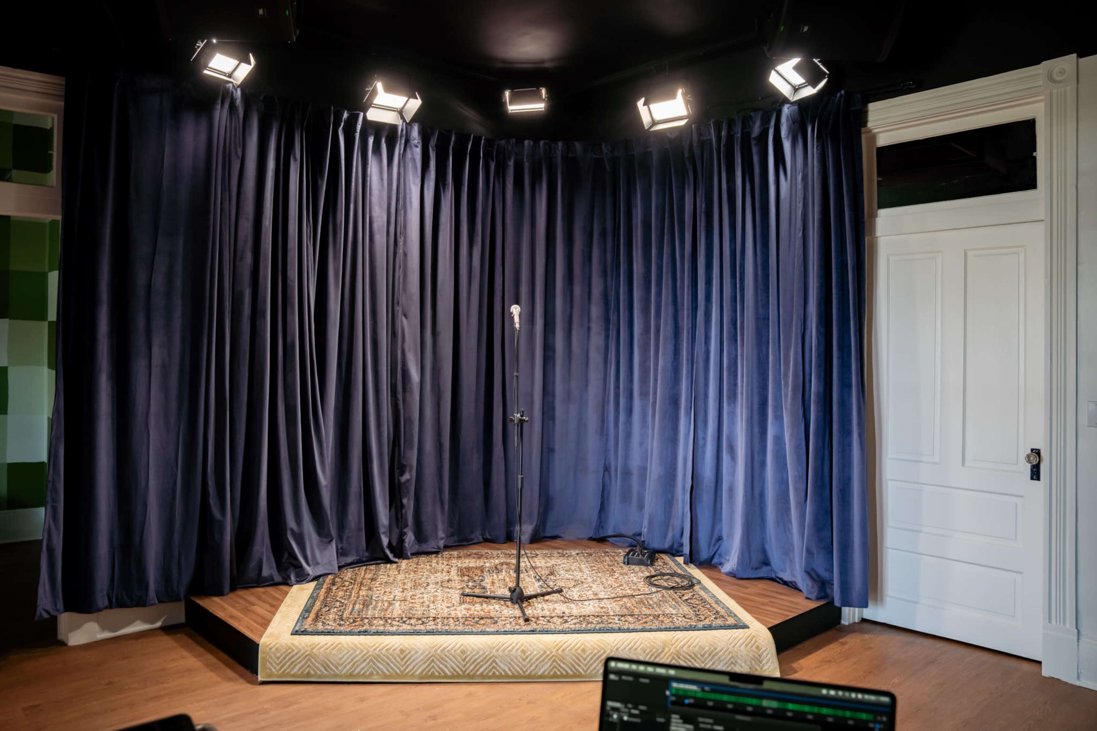 Historic Nashville House - Video and Performance Space Studio Image in Midtown, nashville, TN