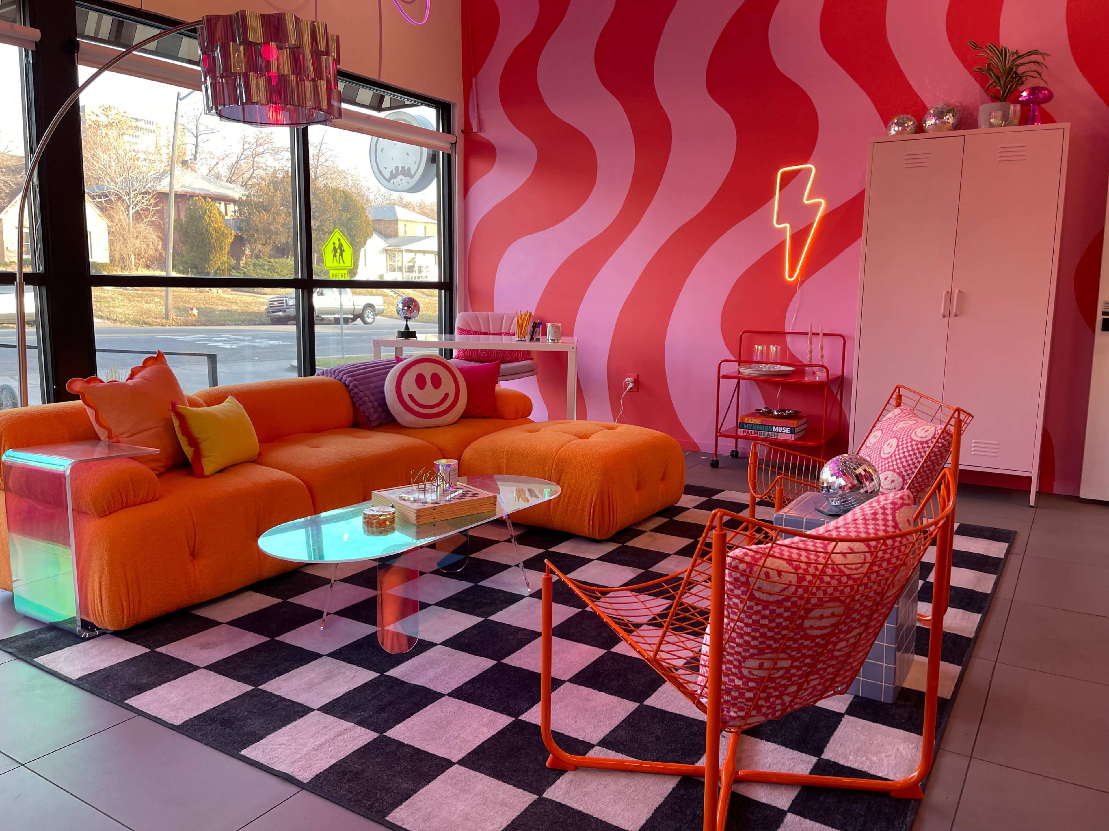 Downtown Groovy & Colorful Space with Kitchen Image in Central City, Salt Lake City, UT