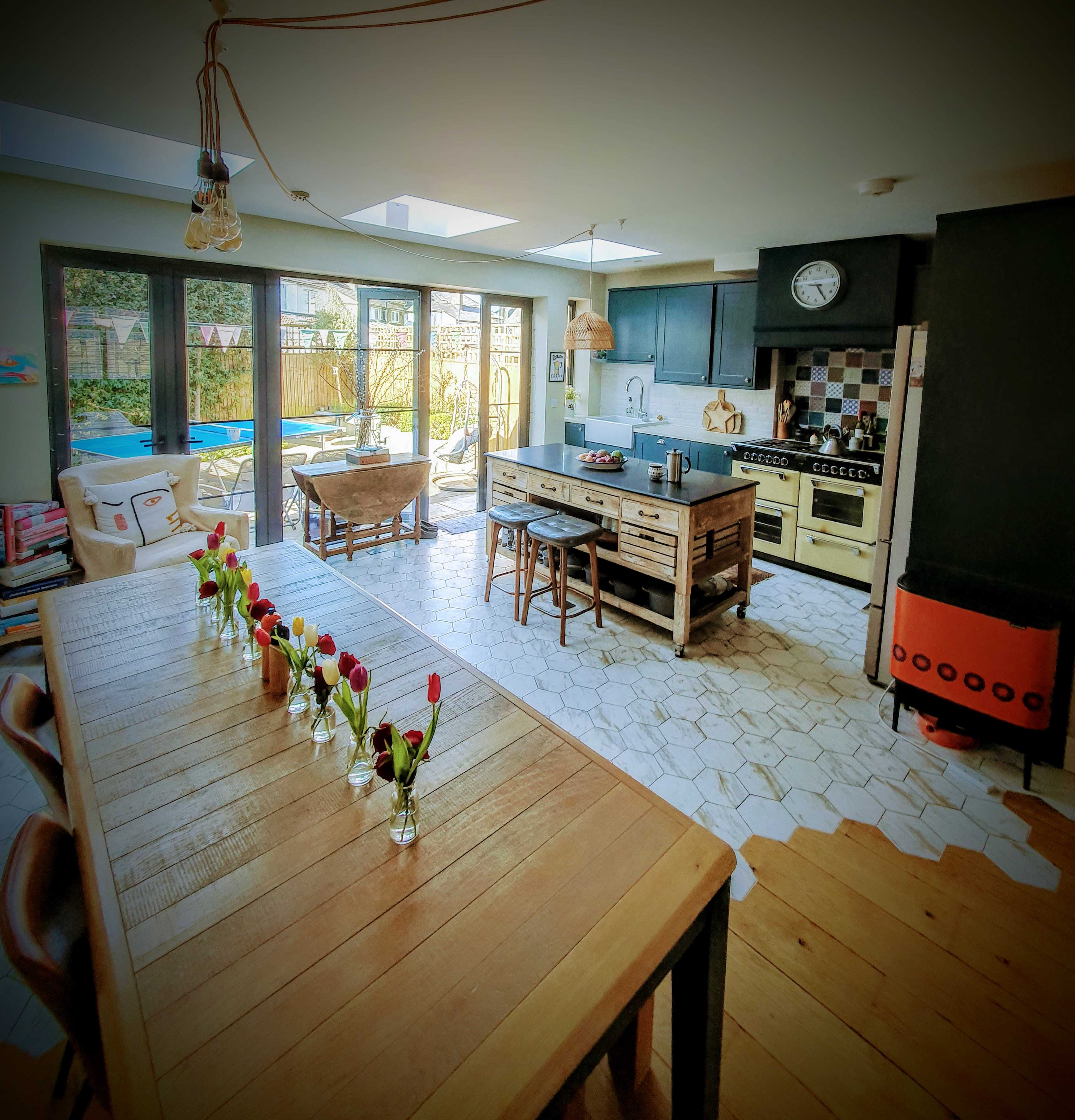 Openview Shoot Location - Cosy Colourful Family Home Image in London, London, ENG