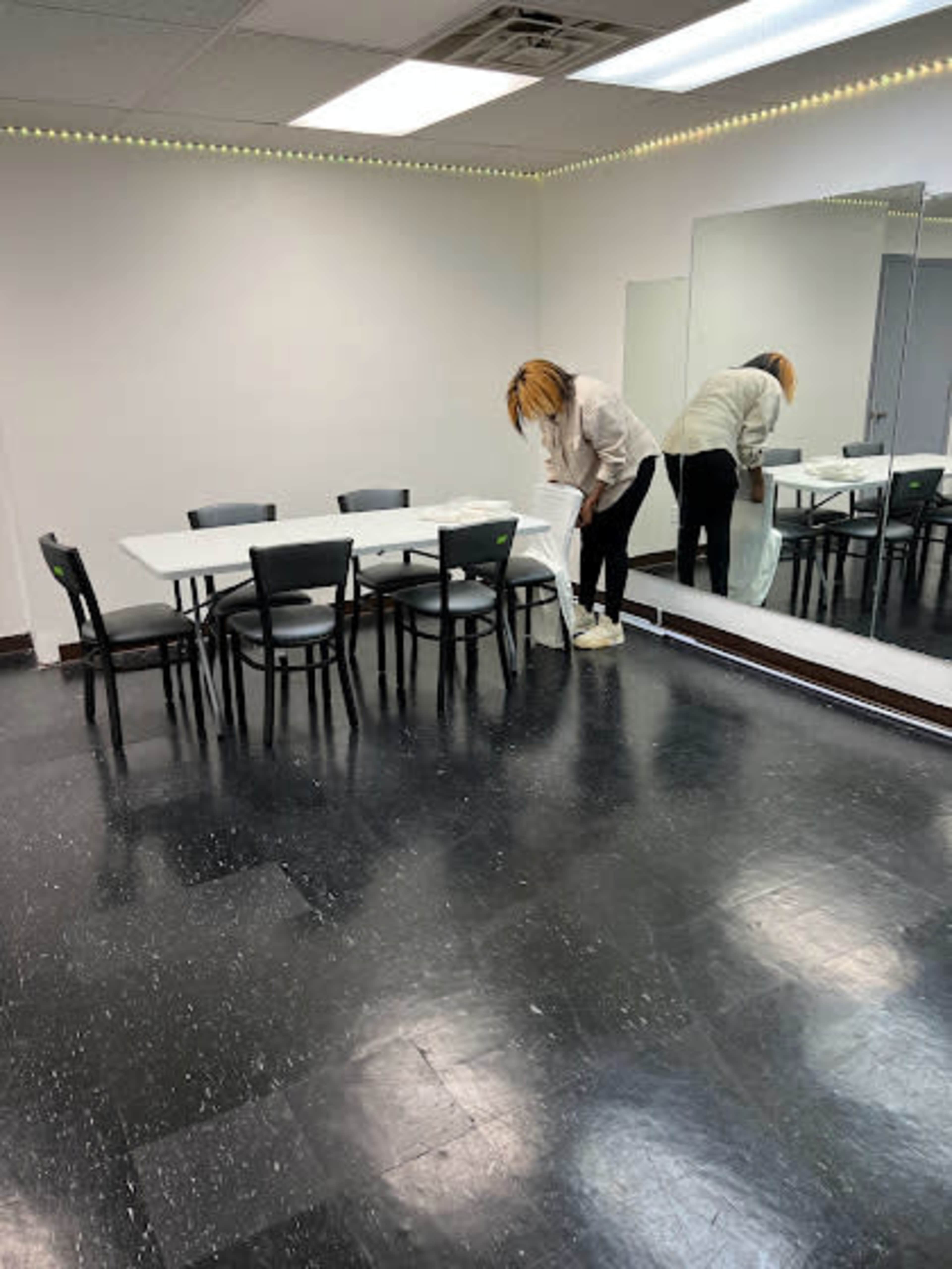 Elevation Northwest Image in Silver Swan, Milwaukee, WI