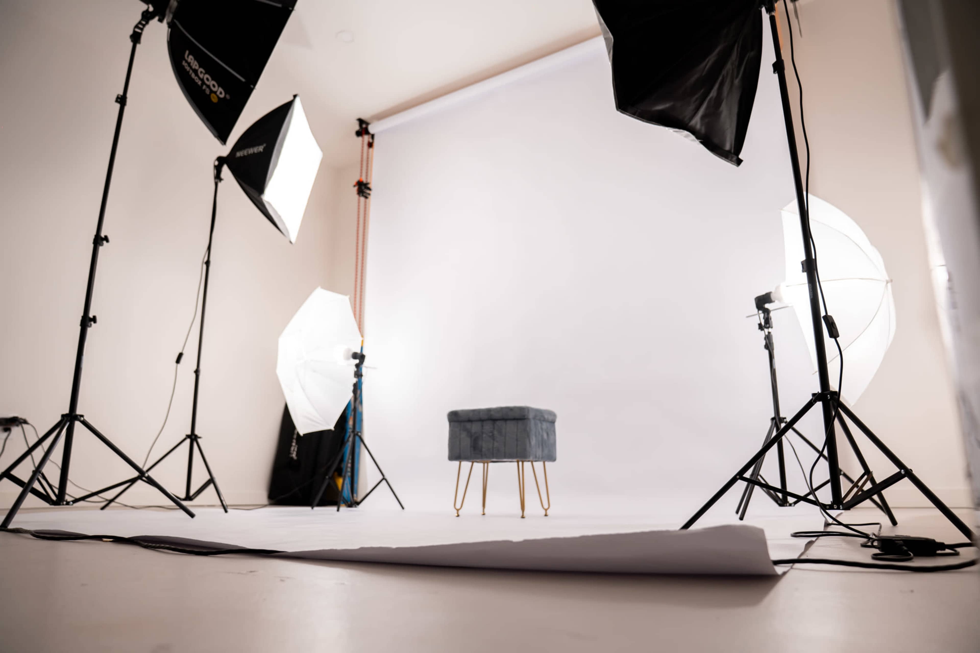 Private Photo & Video Studio Image in Centennial Community Association, Portland, OR