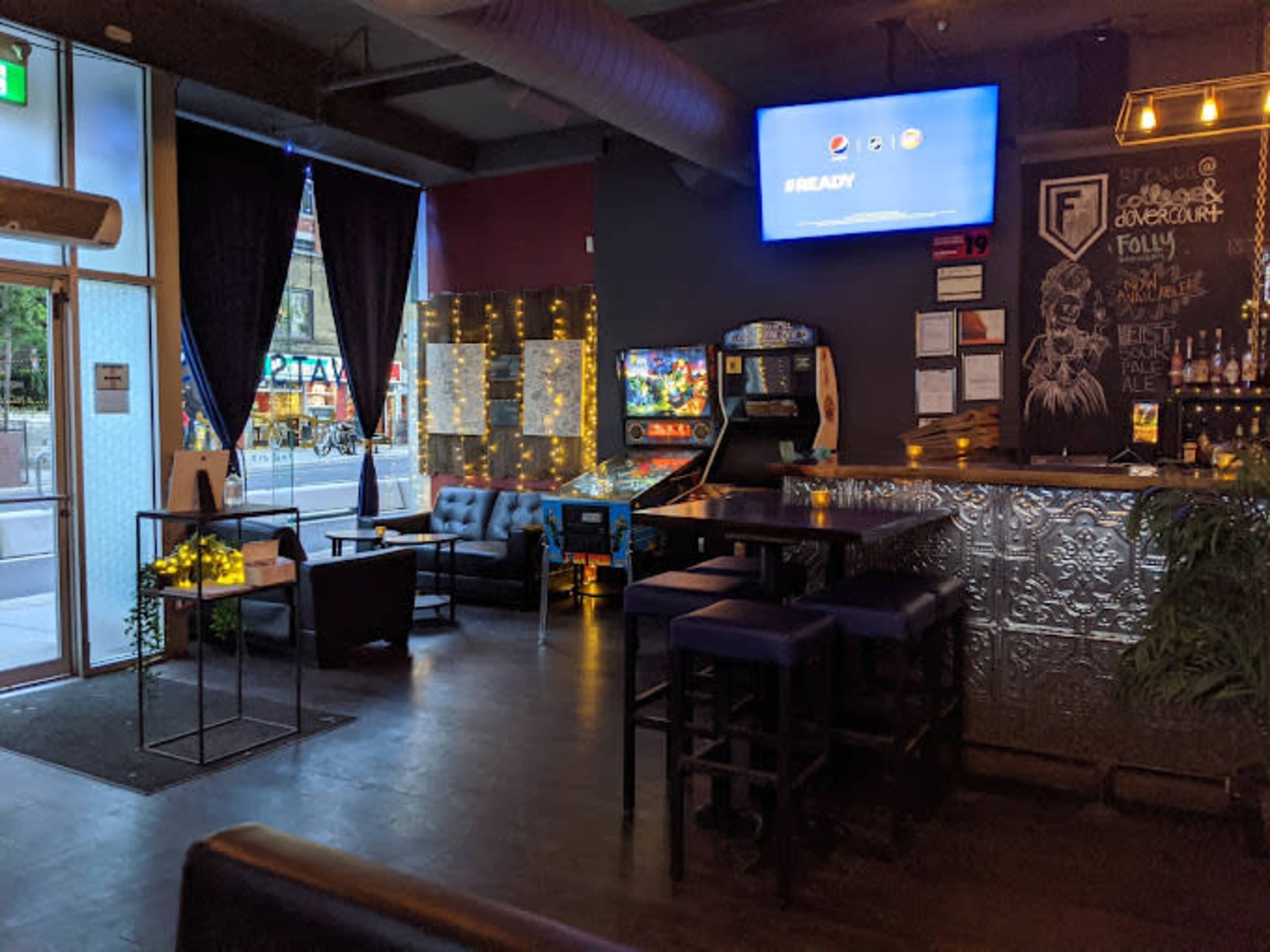 Downtown cocktail bar and lounge Image in Downtown Toronto, Toronto, ON