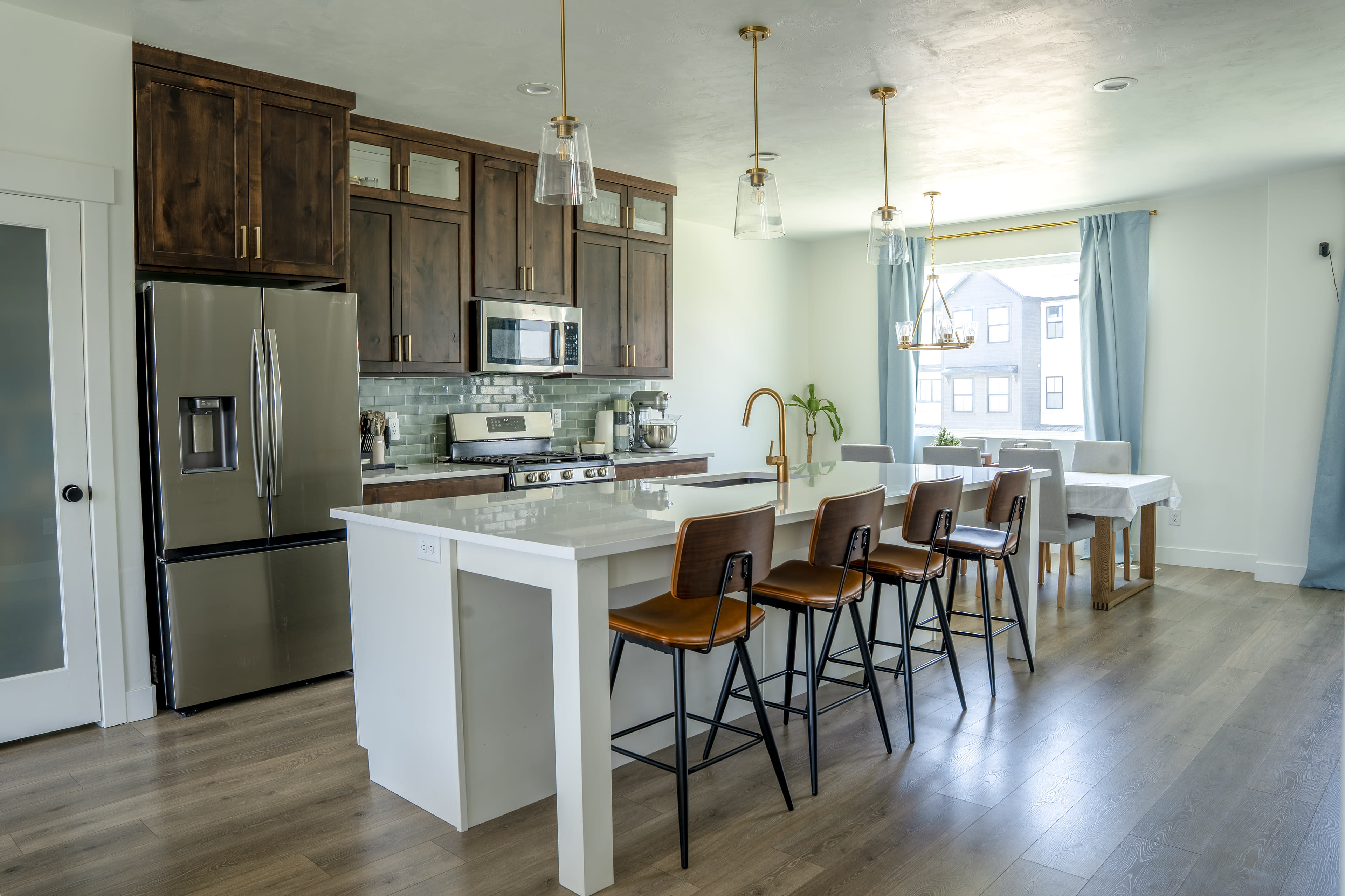 Modern Urban Townhome with Natural Light Image in American Fork, American Fork, UT