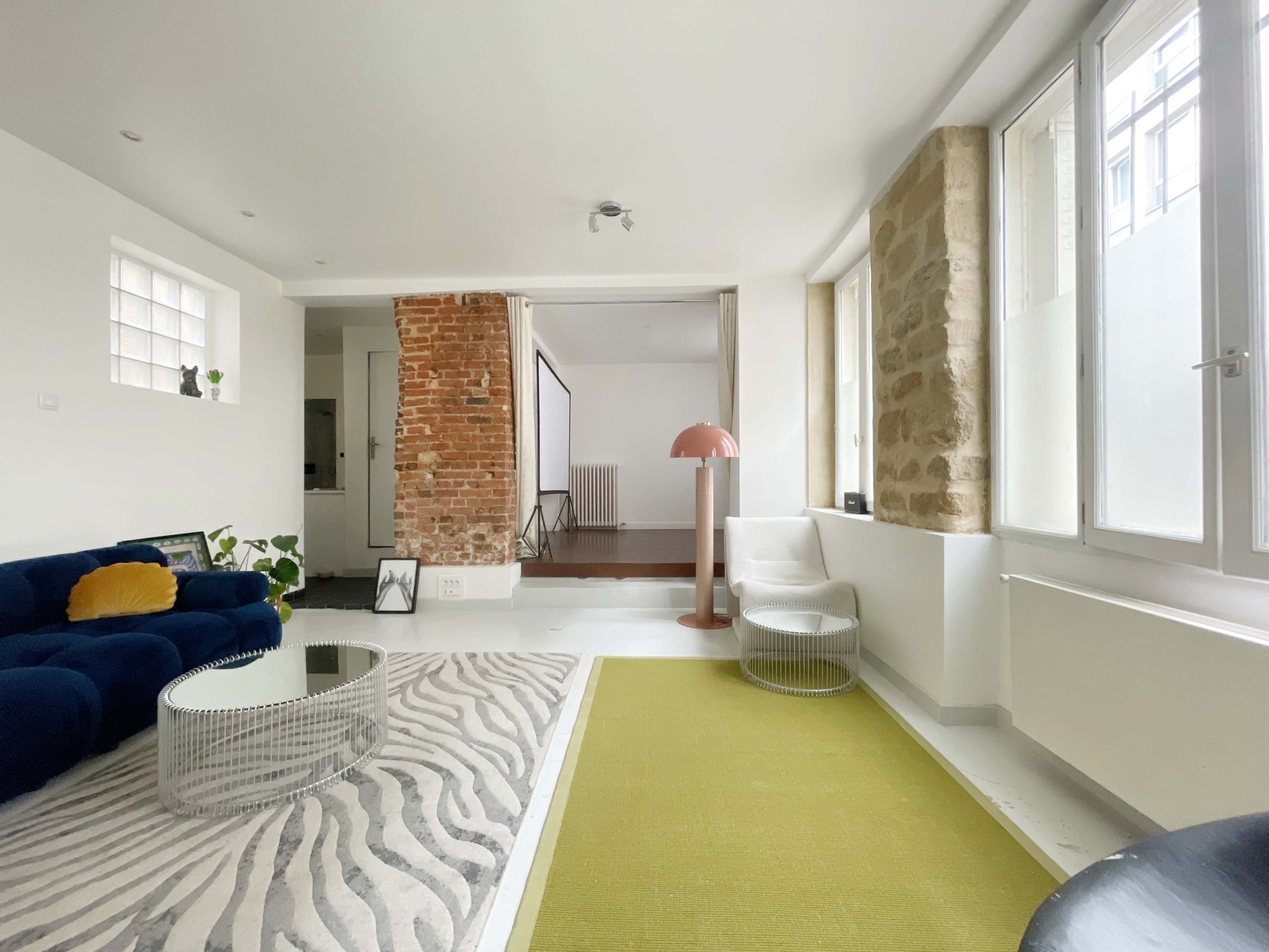 NEPTUNE STUDIO Image dans Ménilmontant, Paris, 