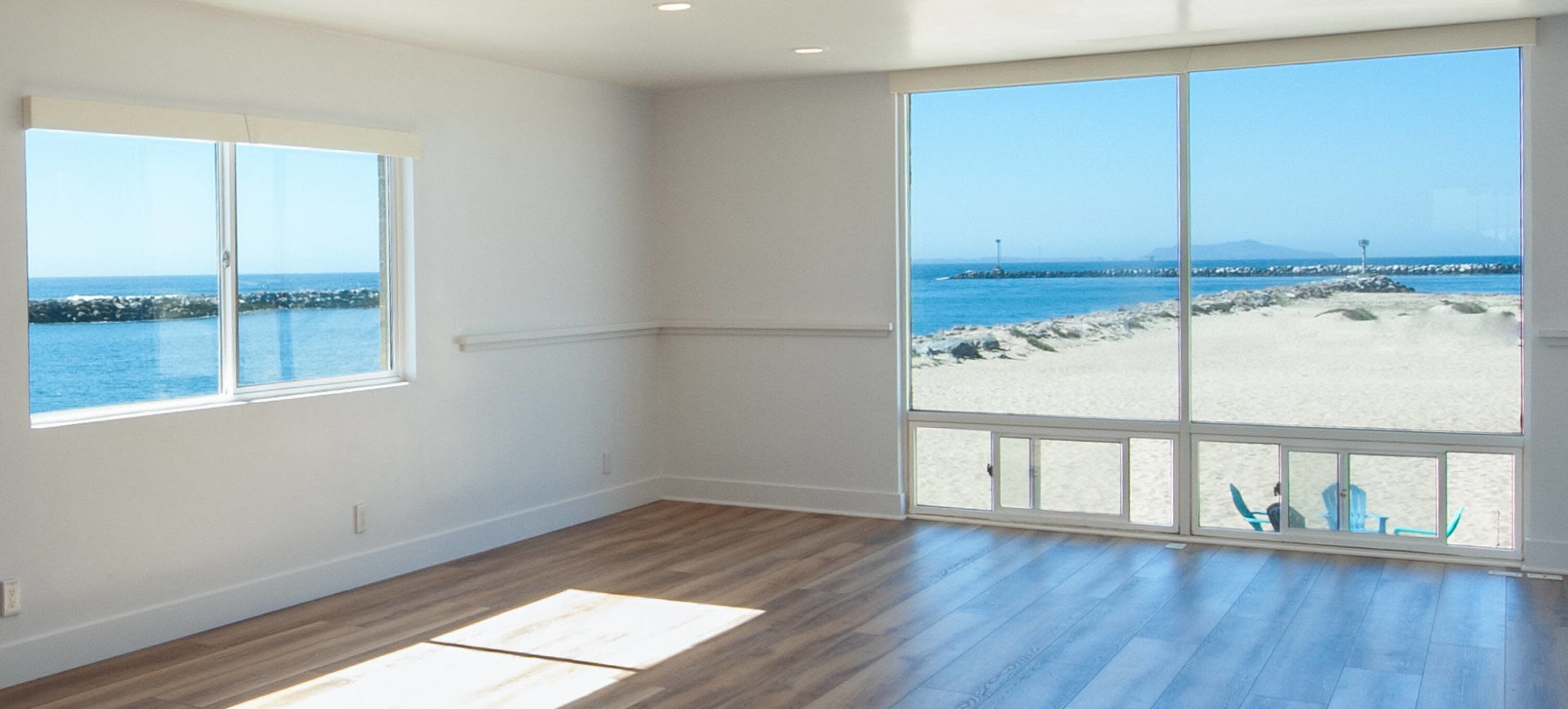 Two-Level Beachfront Building with Ocean Views for Film & Photo Image in Hollywood, Oxnard, CA