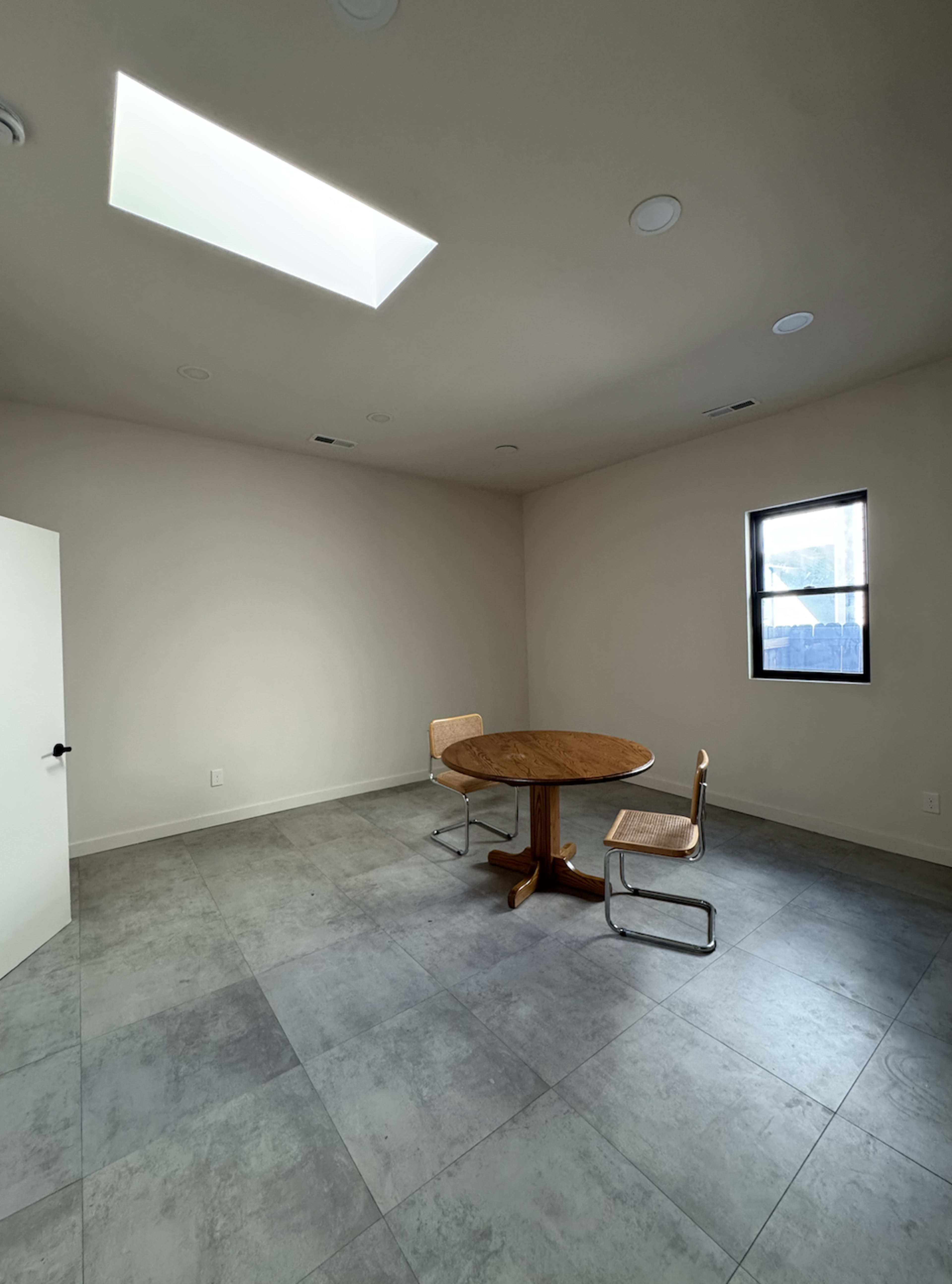 Storefront Building for Photography and Events Image in Napier Area, Nashville, TN