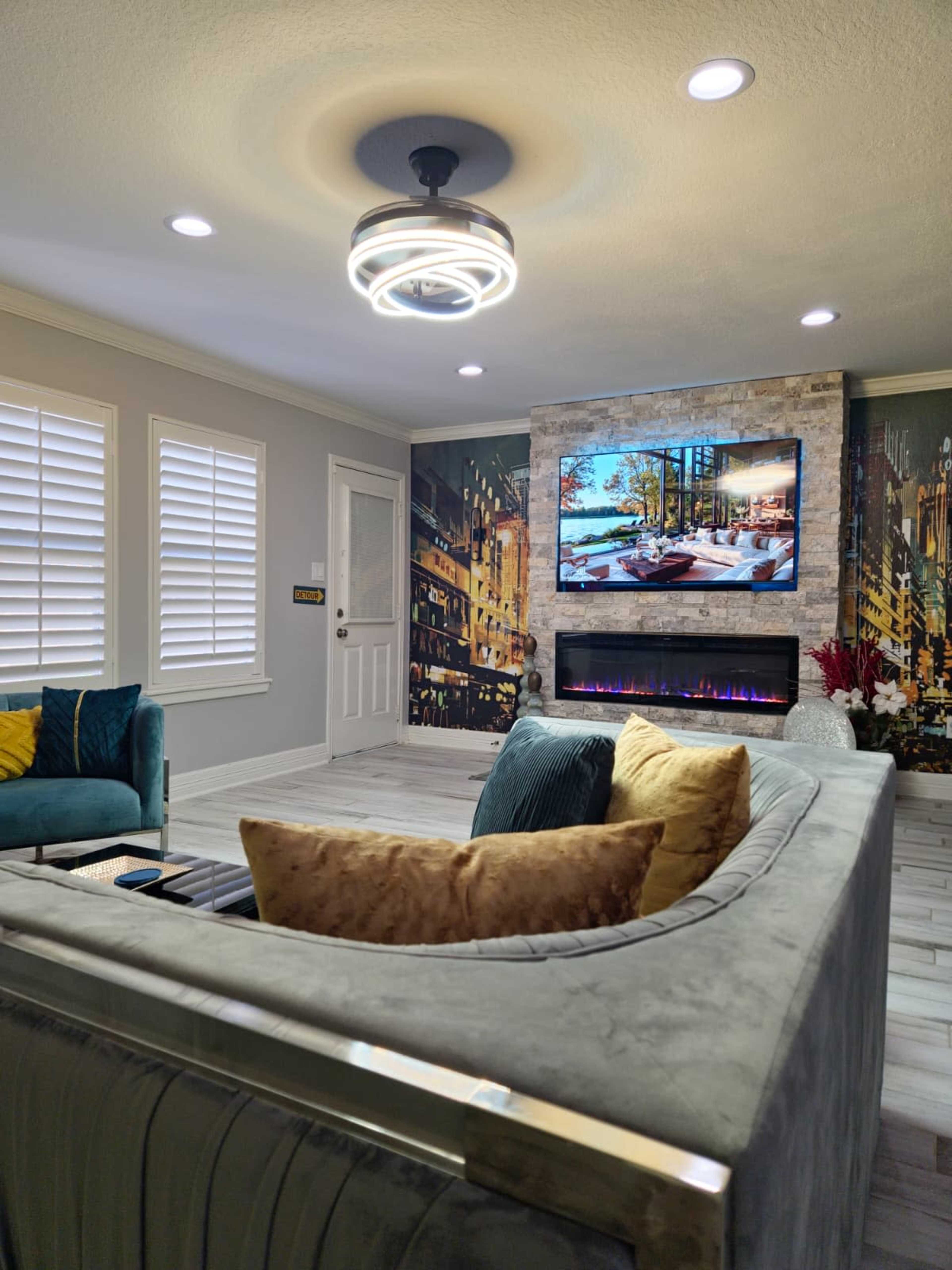 Open Concept Suburban Home Image in , Rosenberg, TX