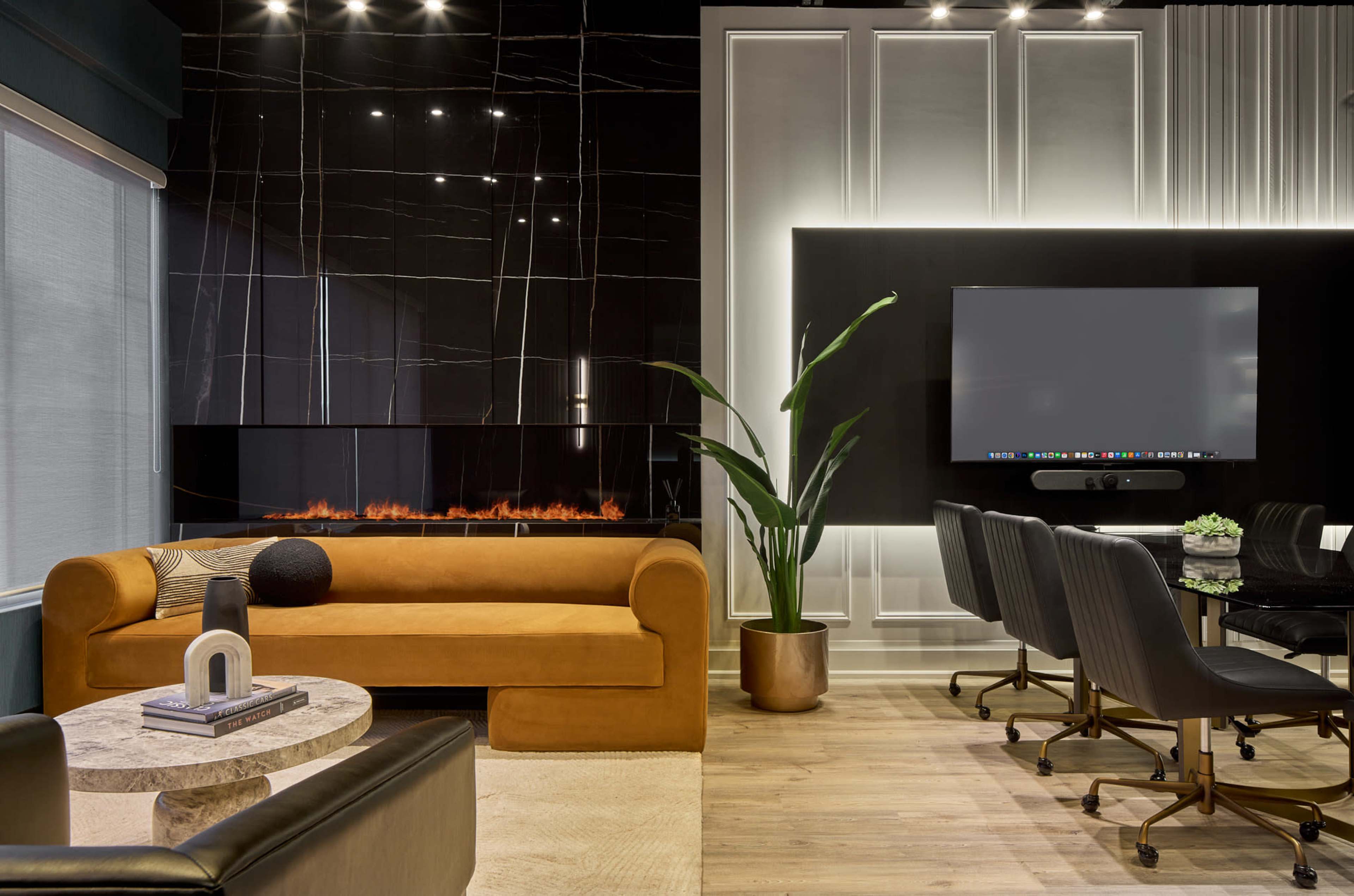 Private & Luxurious Business Lounge Image in Oakville, Oakville, ON