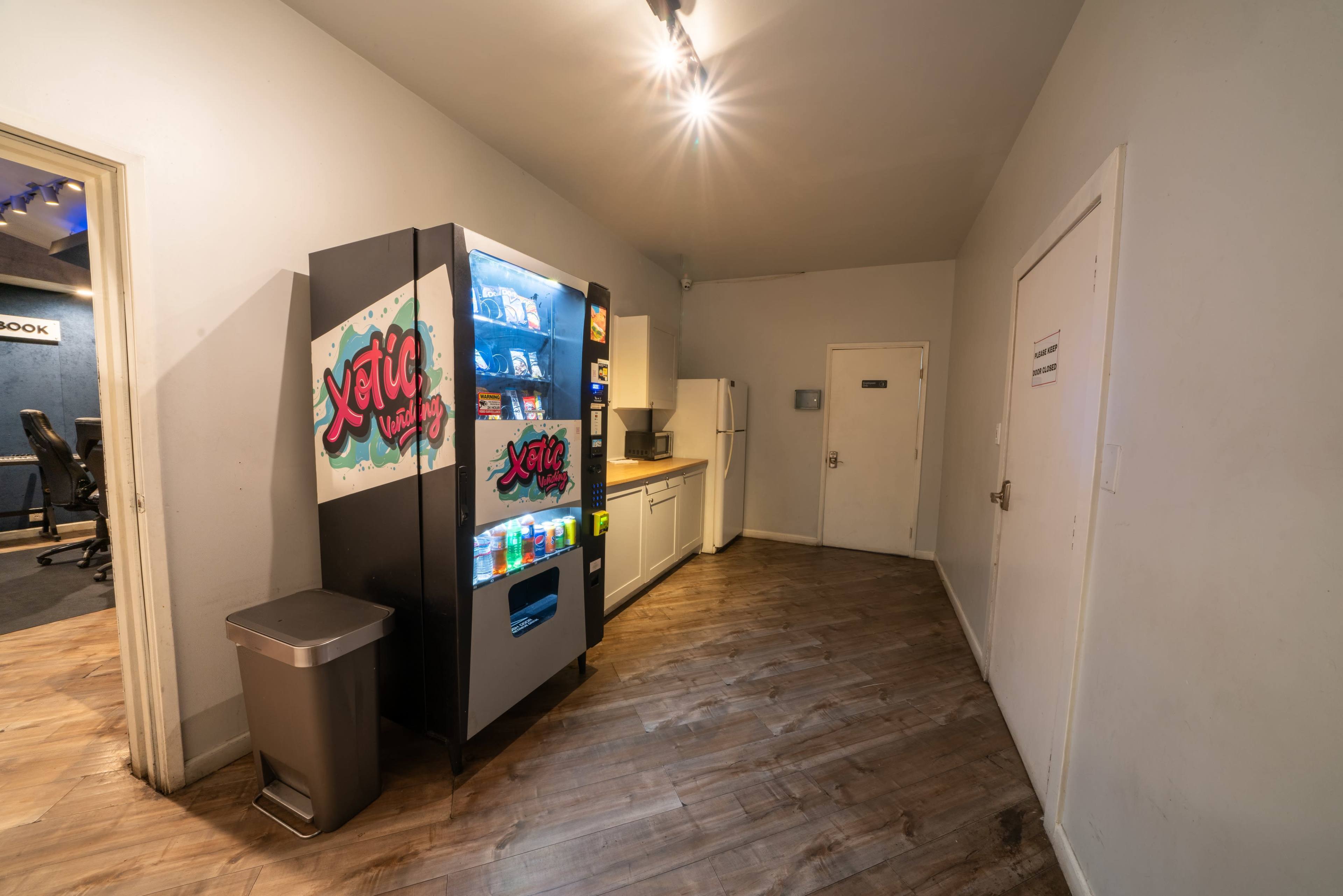 Recording Studio with Big Speaker System! Image in Sun Valley, North Hollywood, CA