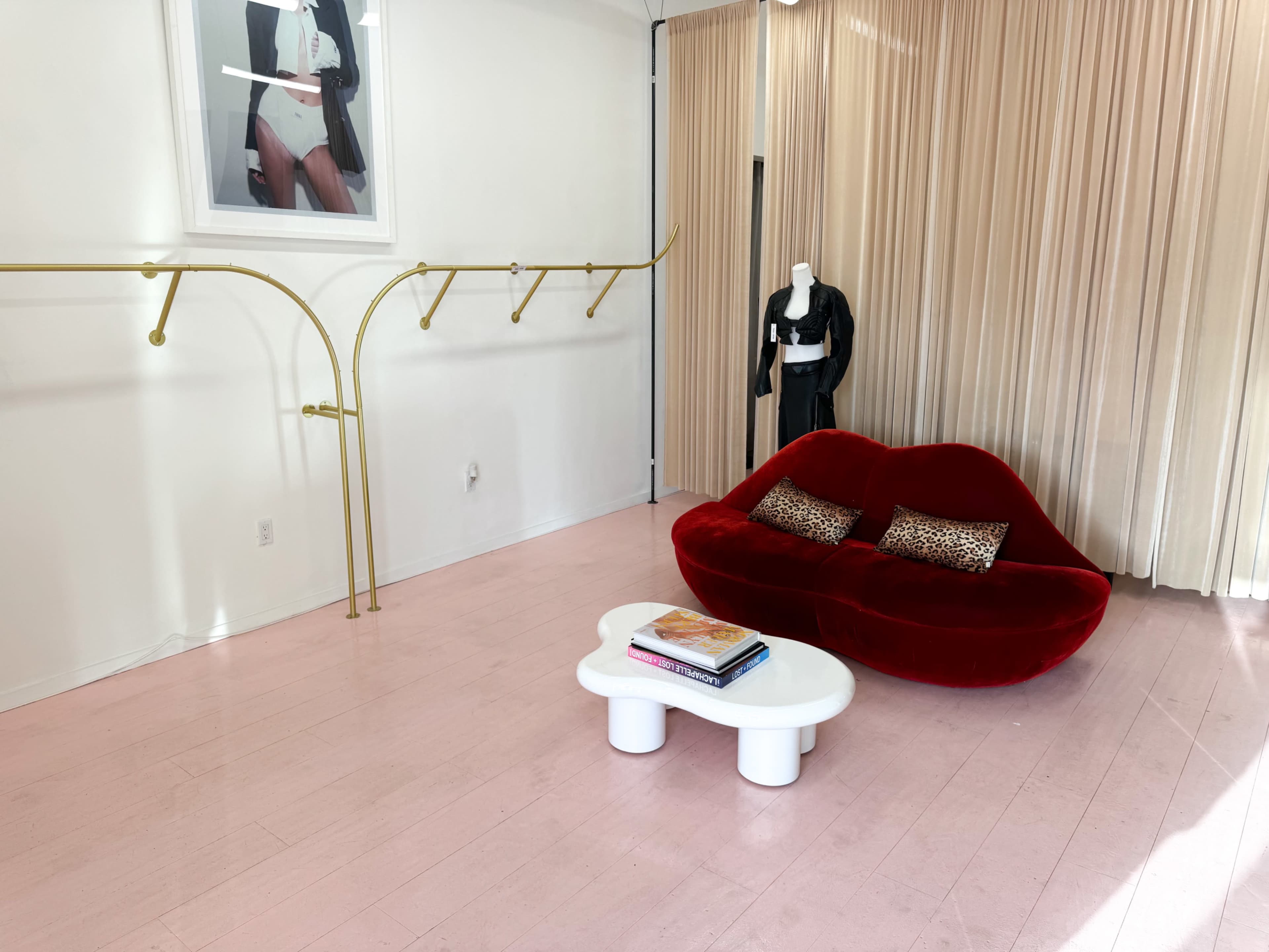 Luxurious West Hollywood boutique storefront Image in Central LA, LOS ANGELES, CA
