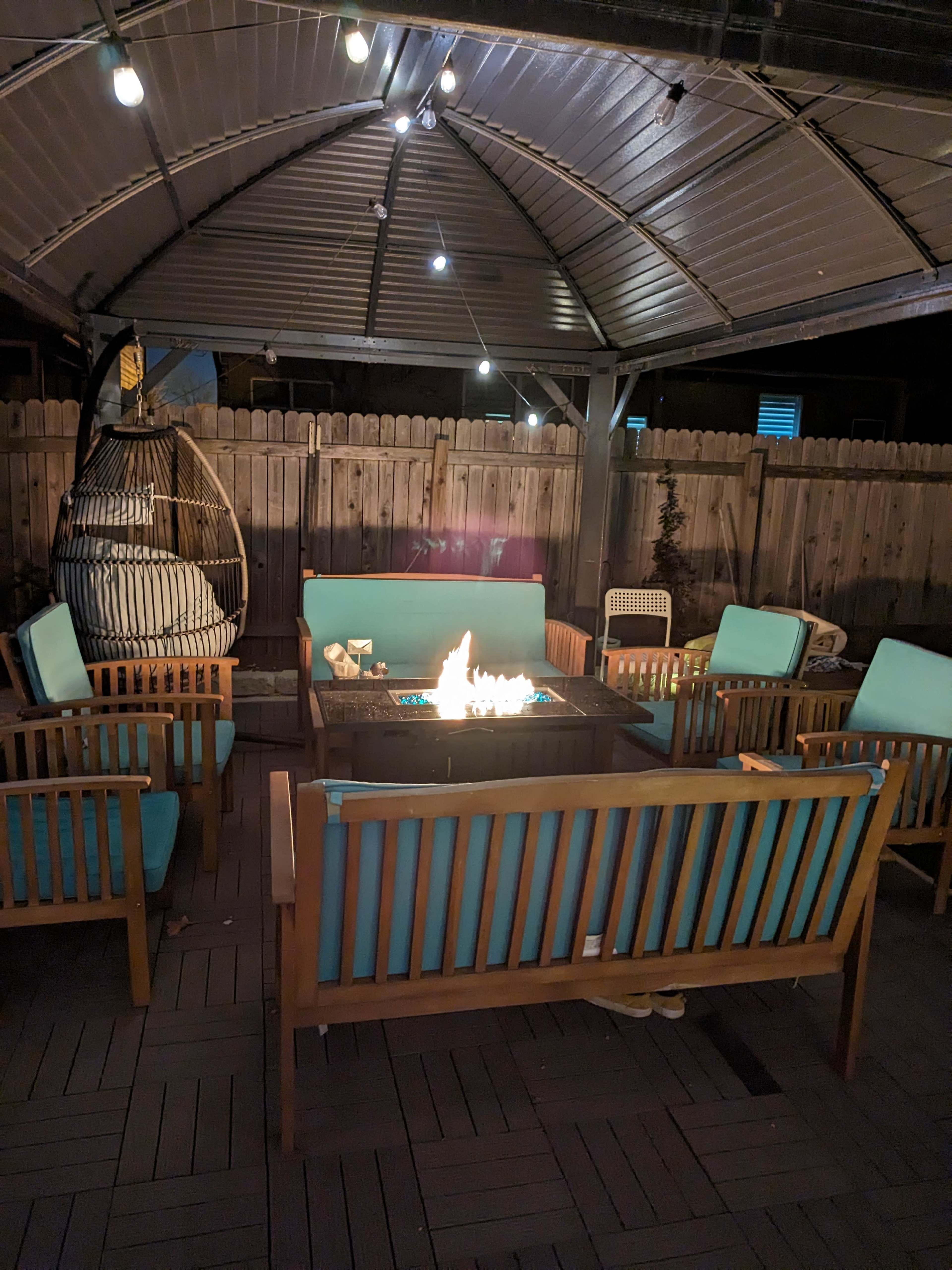 Trendy Backyard Image in Austin, Austin, TX