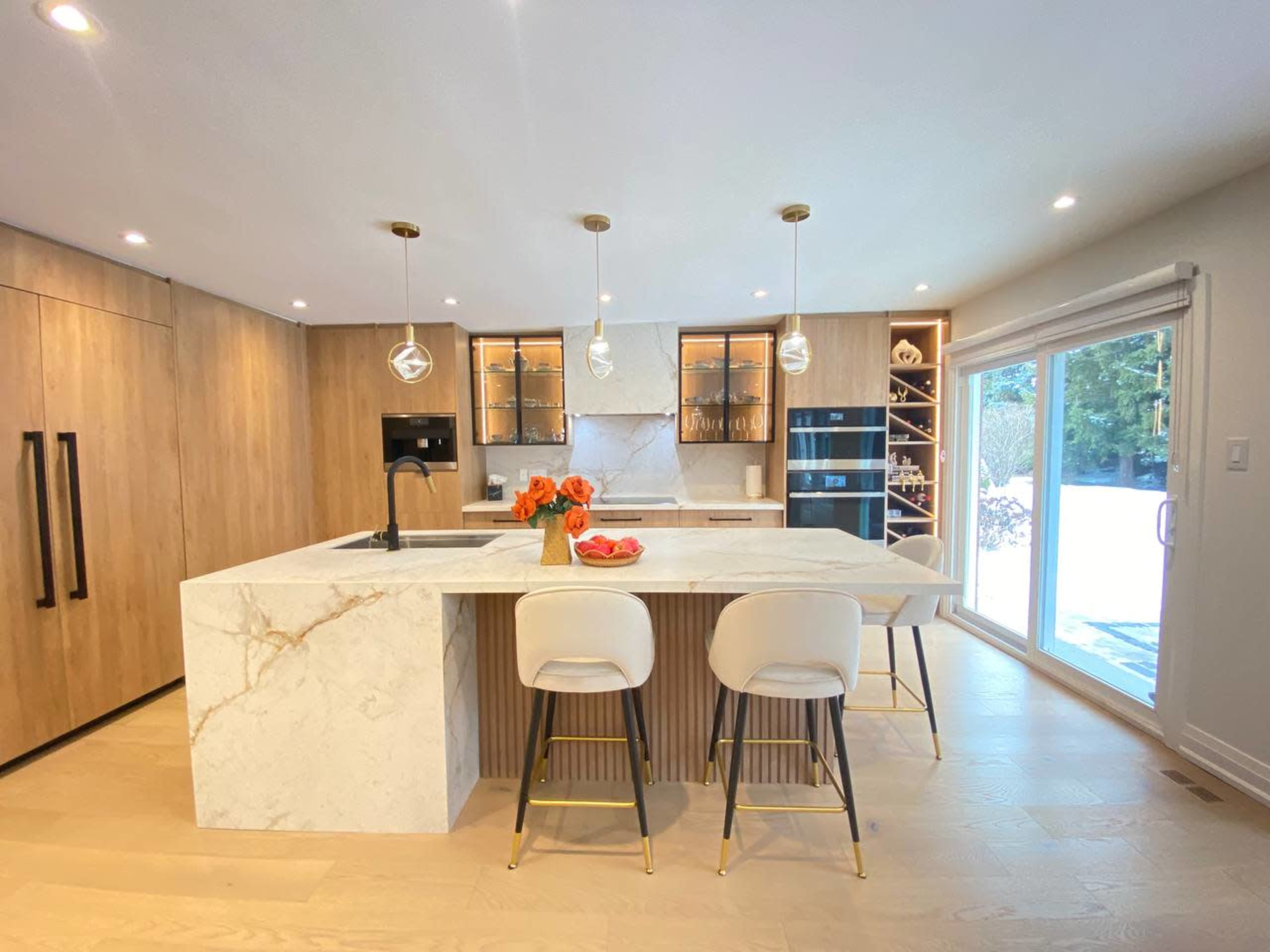 A luxurious, modern home in the city with stunning park views! Image in Erin Mills, Mississauga, ON