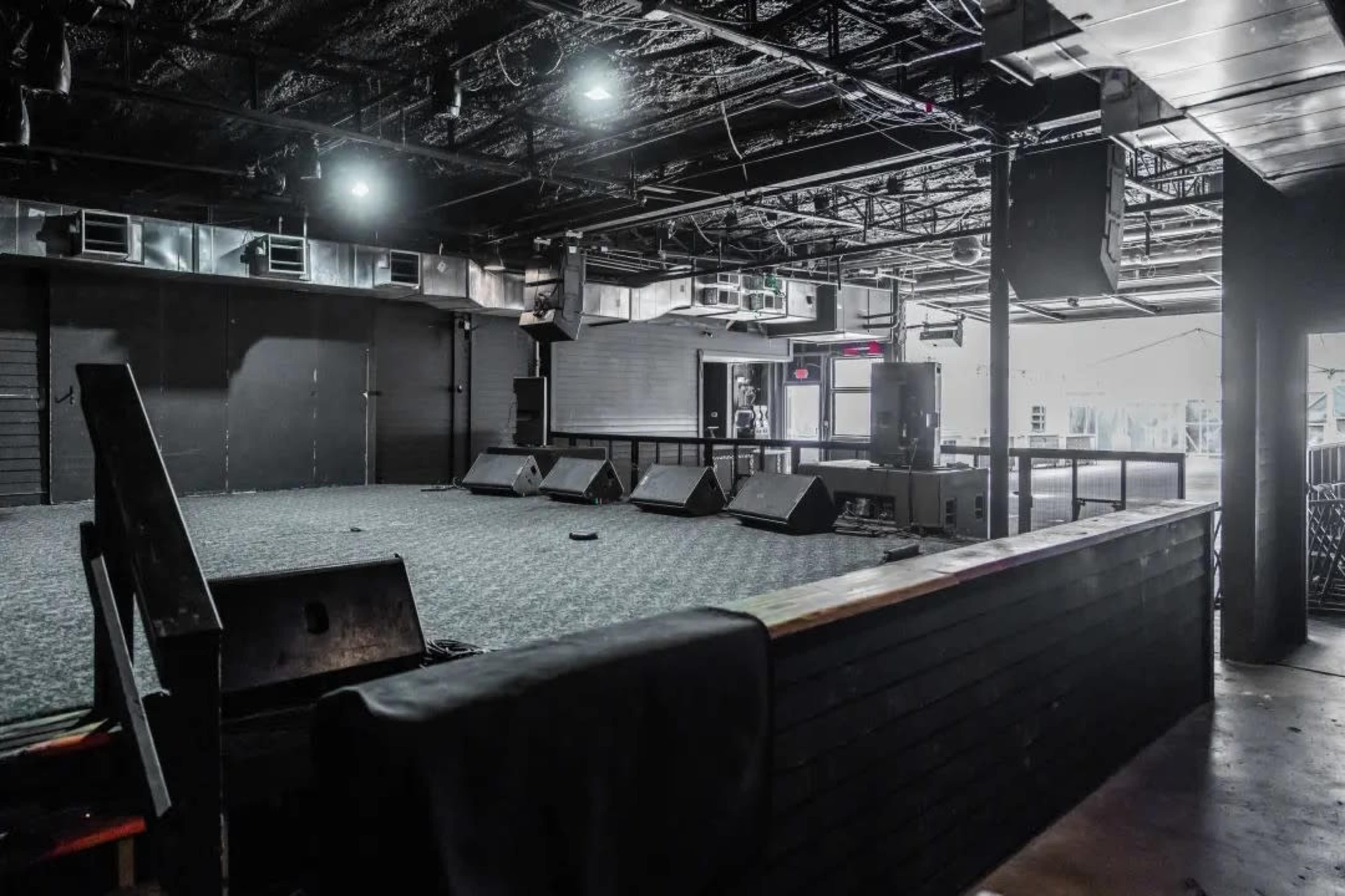 Outdoor Concert Venue Image in Downtown Austin, Austin, TX