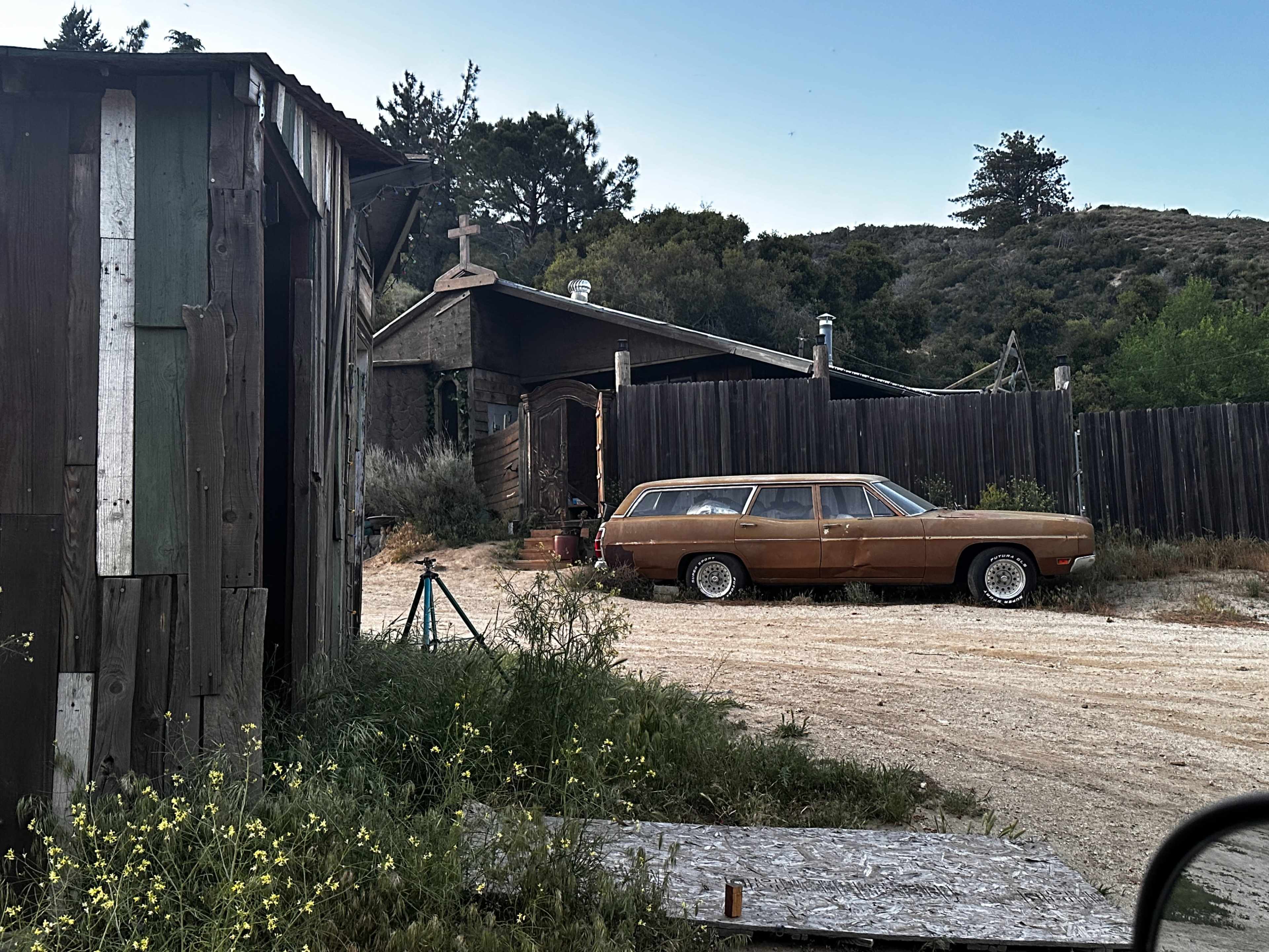 Weathered Desert Shack – Abandoned High Desert Film Site Image in Leona Valley, Leona Valley, CA