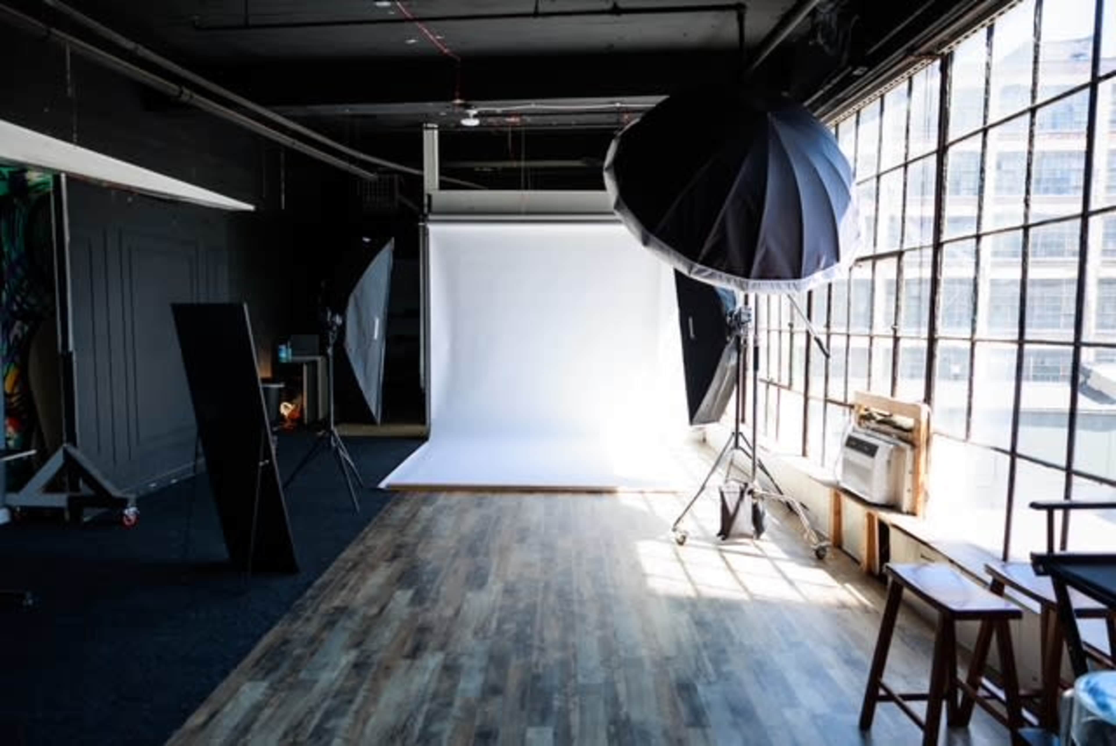 Vibrant Urban Studio with Natural Lighting Image in Russell Industrial, Detroit, MI