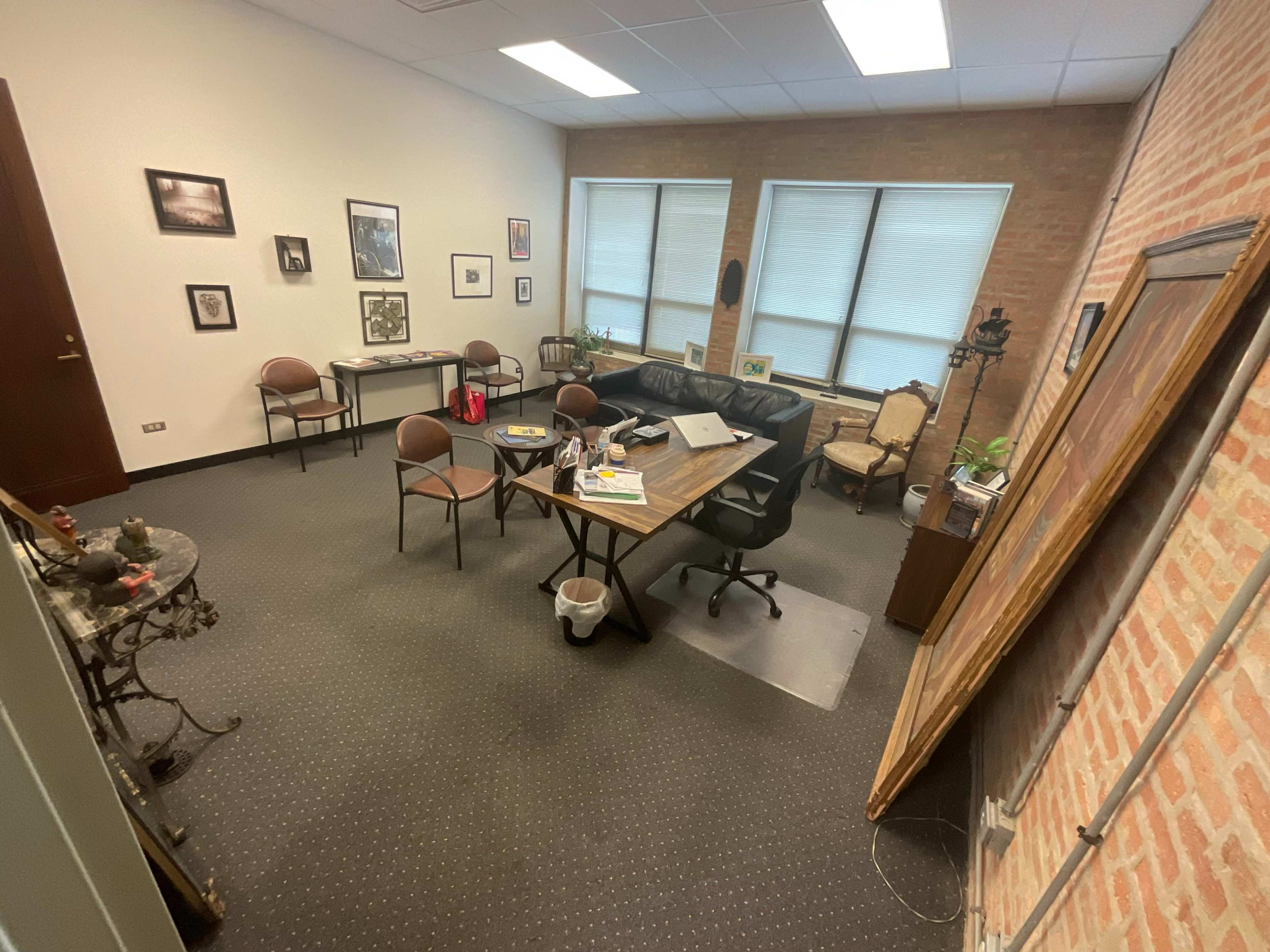 Large Private Executive adjacent McCormick Place Image in Near South Side, Chicago, IL