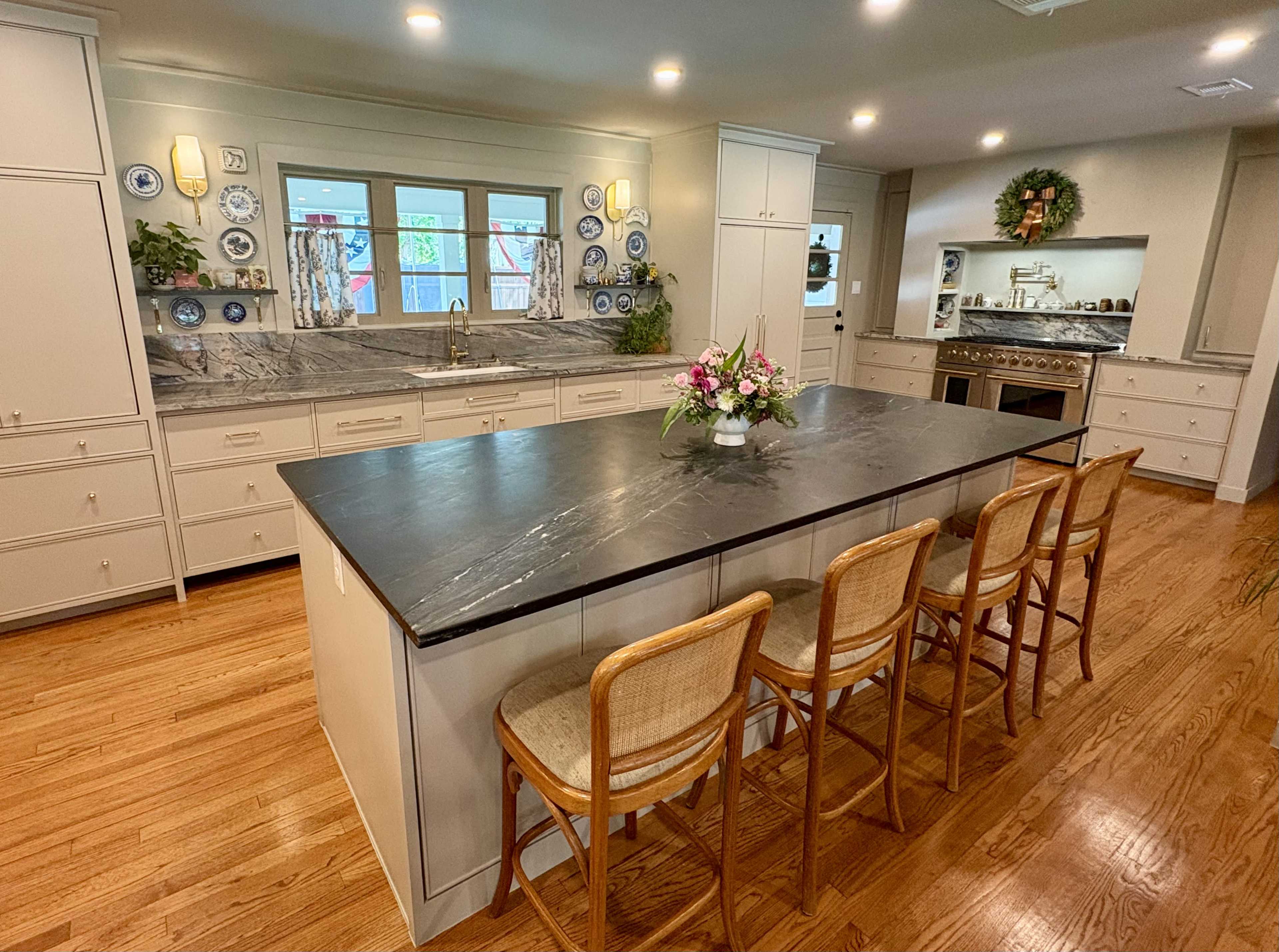 Charming Family Home Image in Dallas, Dallas, TX