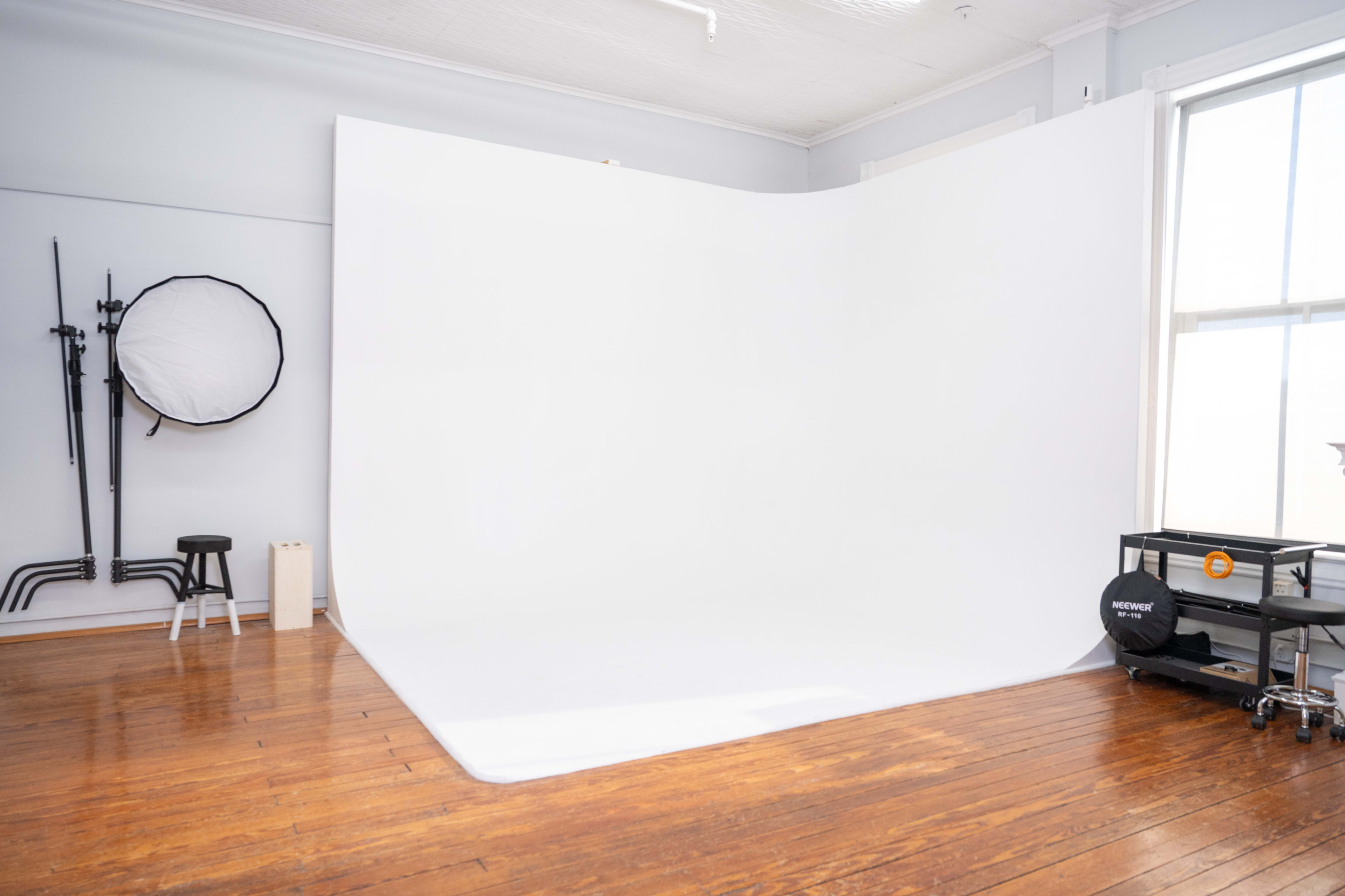 Downtown Studio with Full Cyc Wall & Natural Light Image in Downtown, Richmond, VA