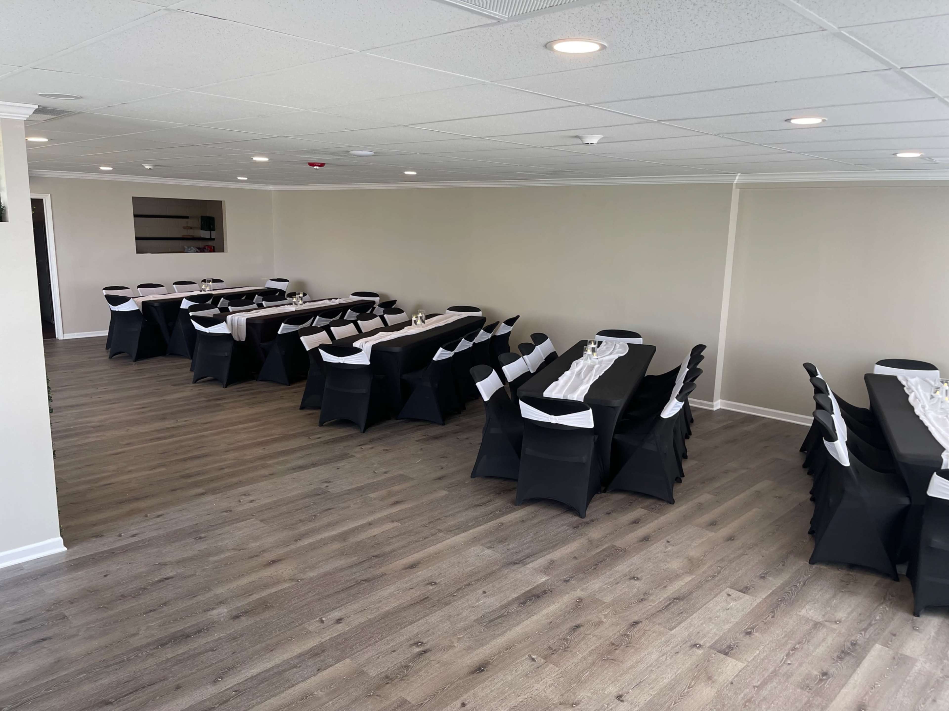 Intimate and cozy event space Image in Emerald Lawns, Joliet, IL