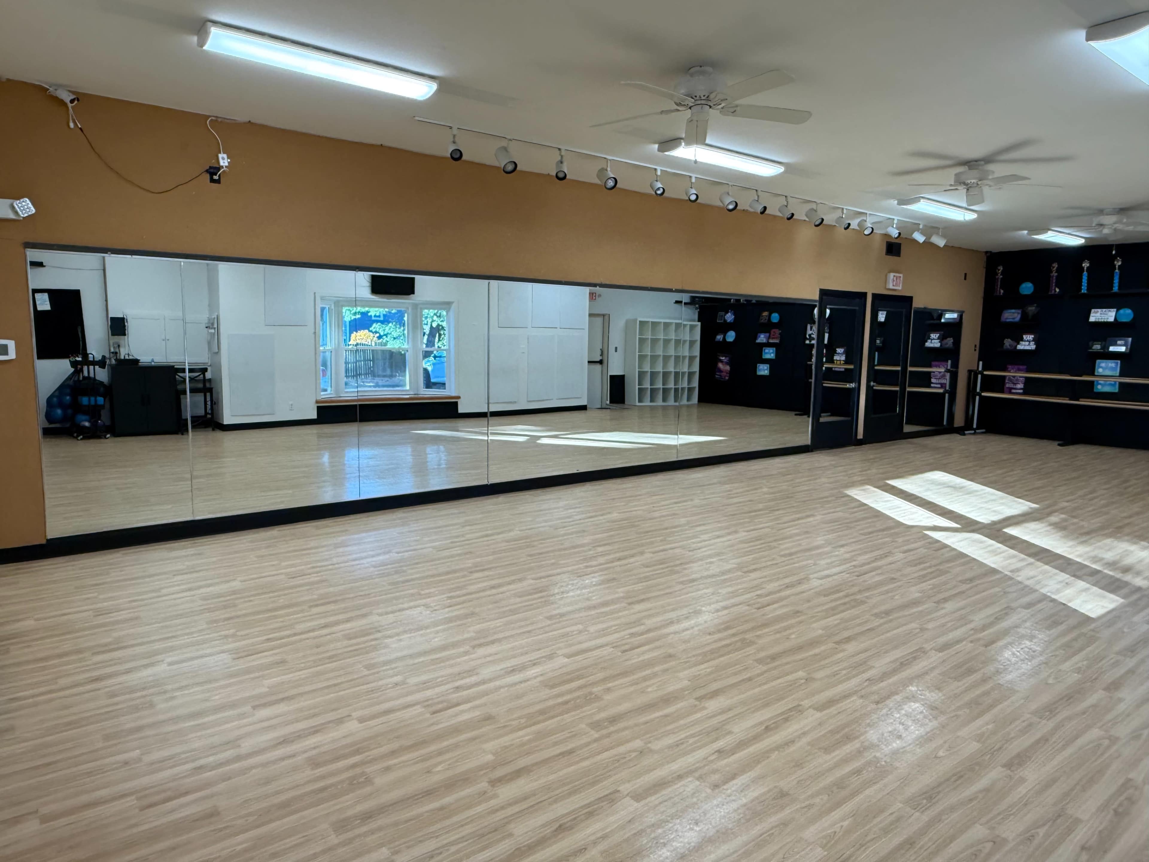 Spacious Event Venue for Parties, Dance Events & Fitness Classes Image in Northampton Township, Richboro, PA