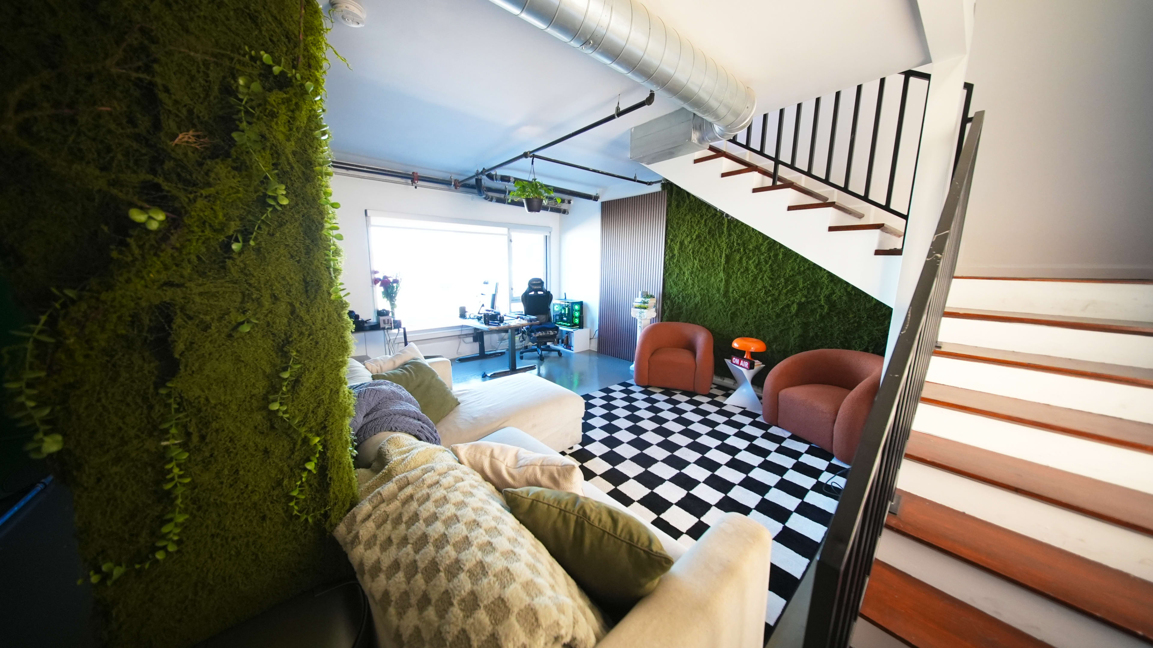 NORTH HOLLYWOOD CREATIVE PHOTO AND VIDEO STUDIO Image in North Hollywood, North Hollywood, CA