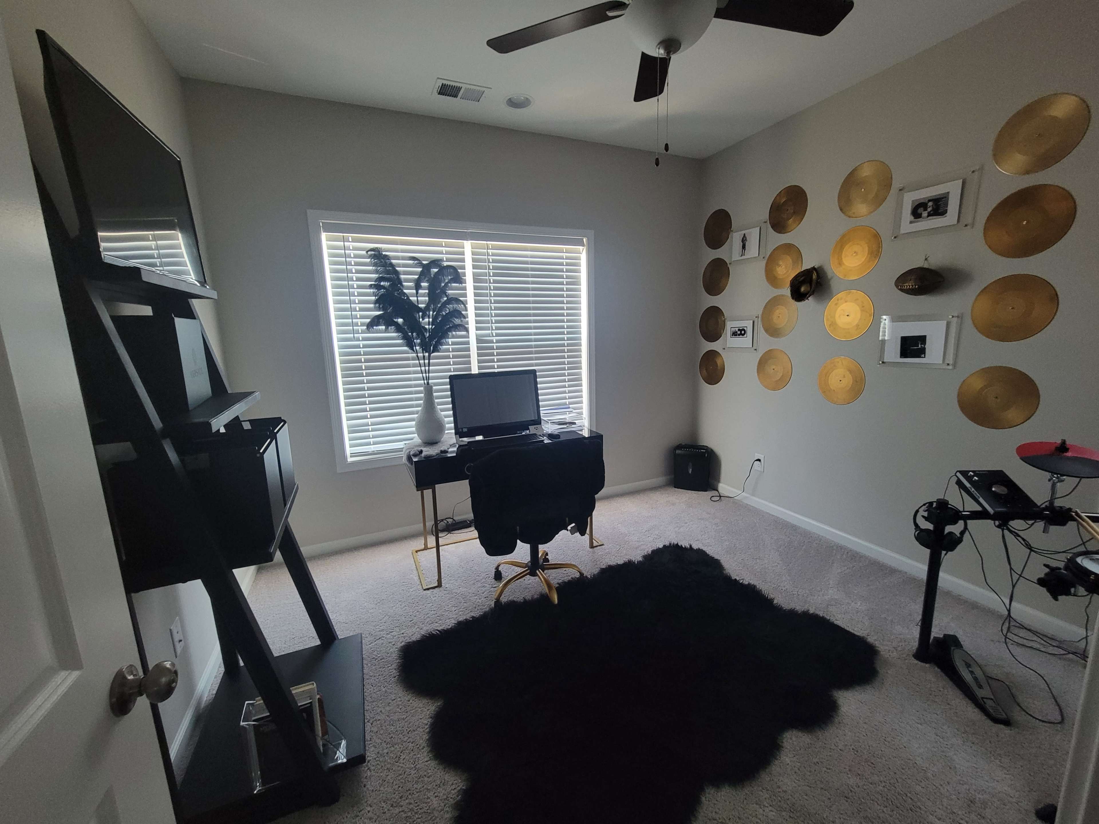 Stunning townhouse located in the heart of Halcyon in Alpharetta Image in , Alpharetta, GA