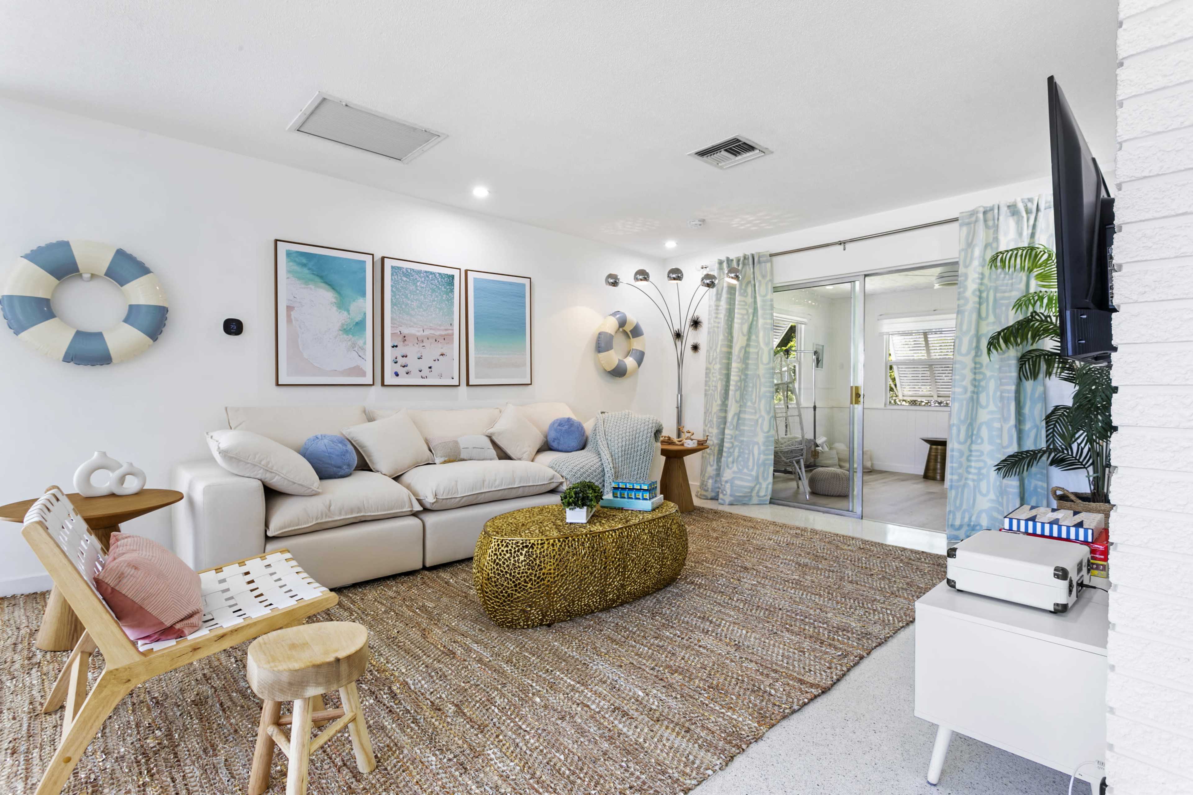 Fairhaven Mid Century Modern Home Image in North Palm Beach, north palm beach, FL