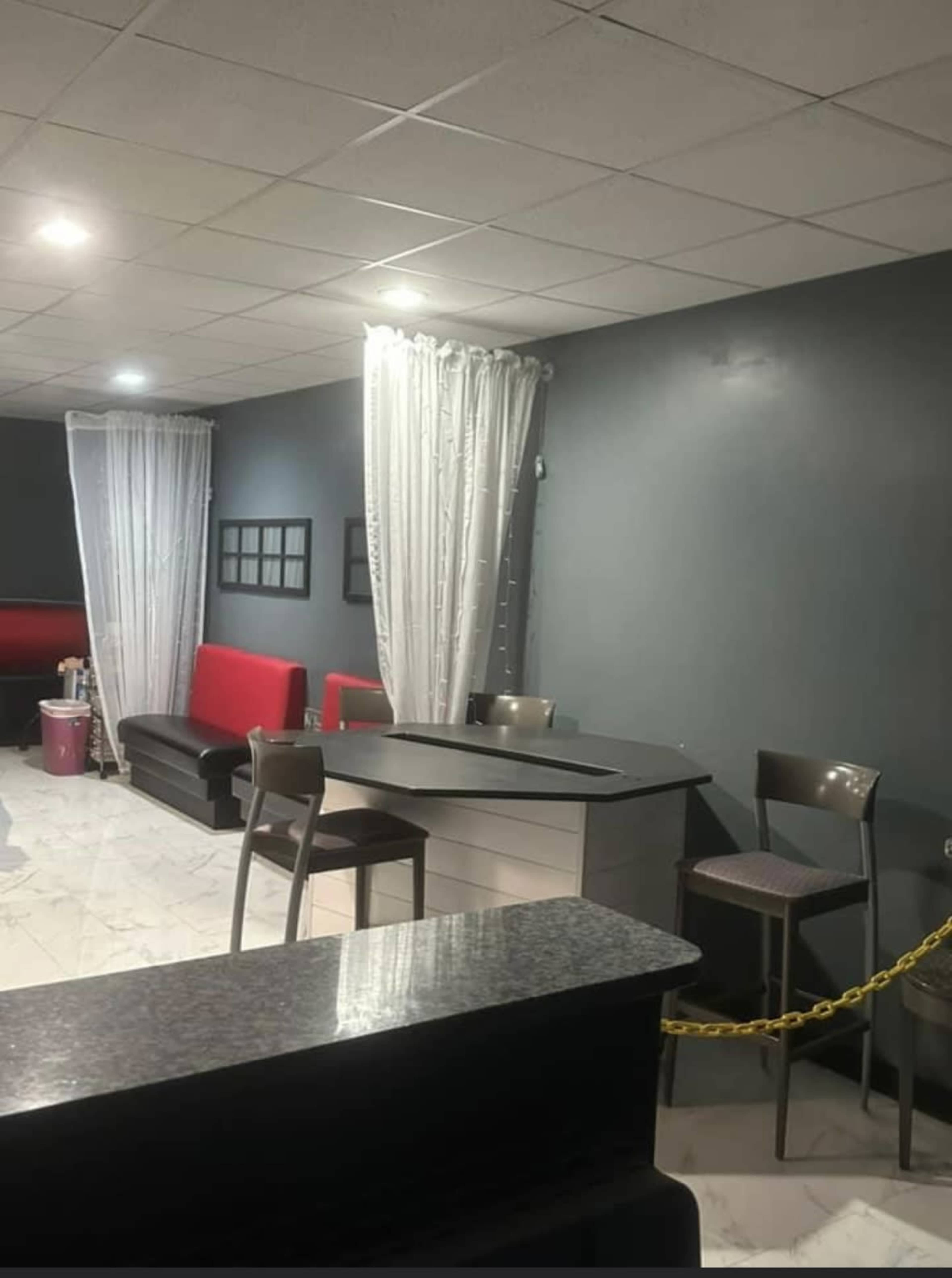 Dance Club equipped with bar and kitchen Image in Riverview, RIVERVIEW, FL
