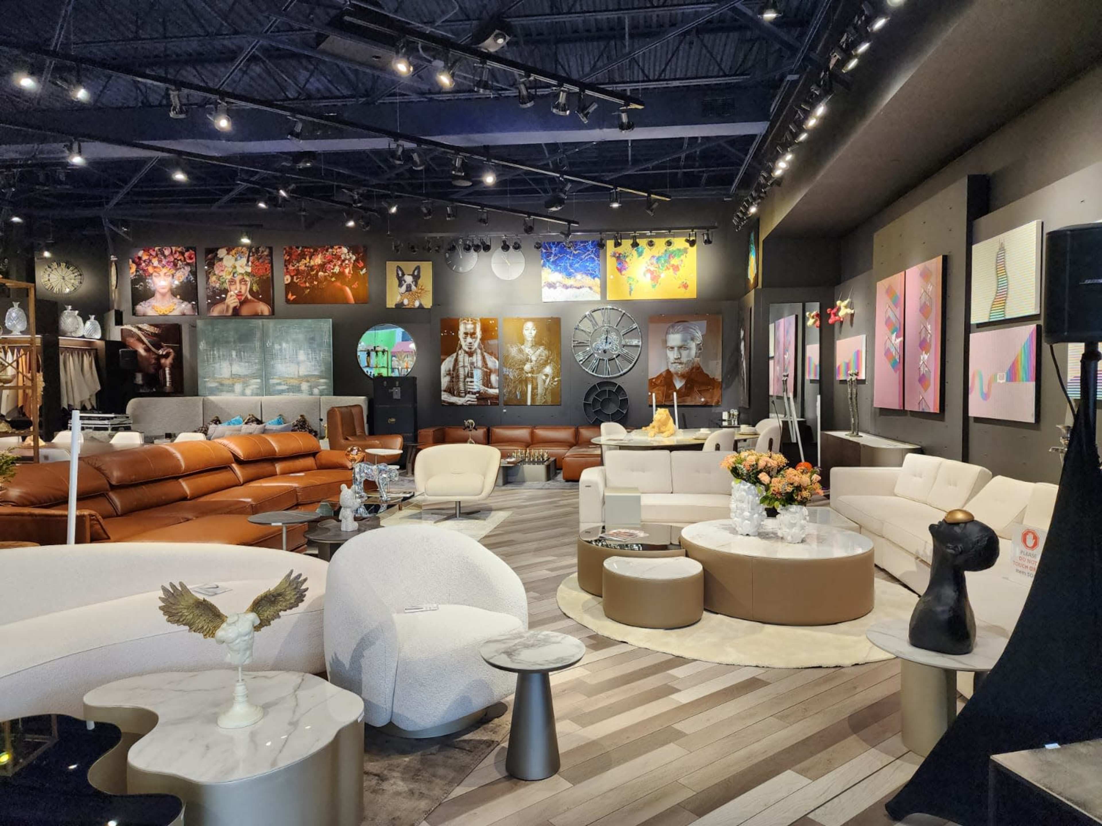 Luxury Creative Showroom & Business Hub | Photoshoots, Podcasts, Networking & Events Image in Doral, Doral, FL