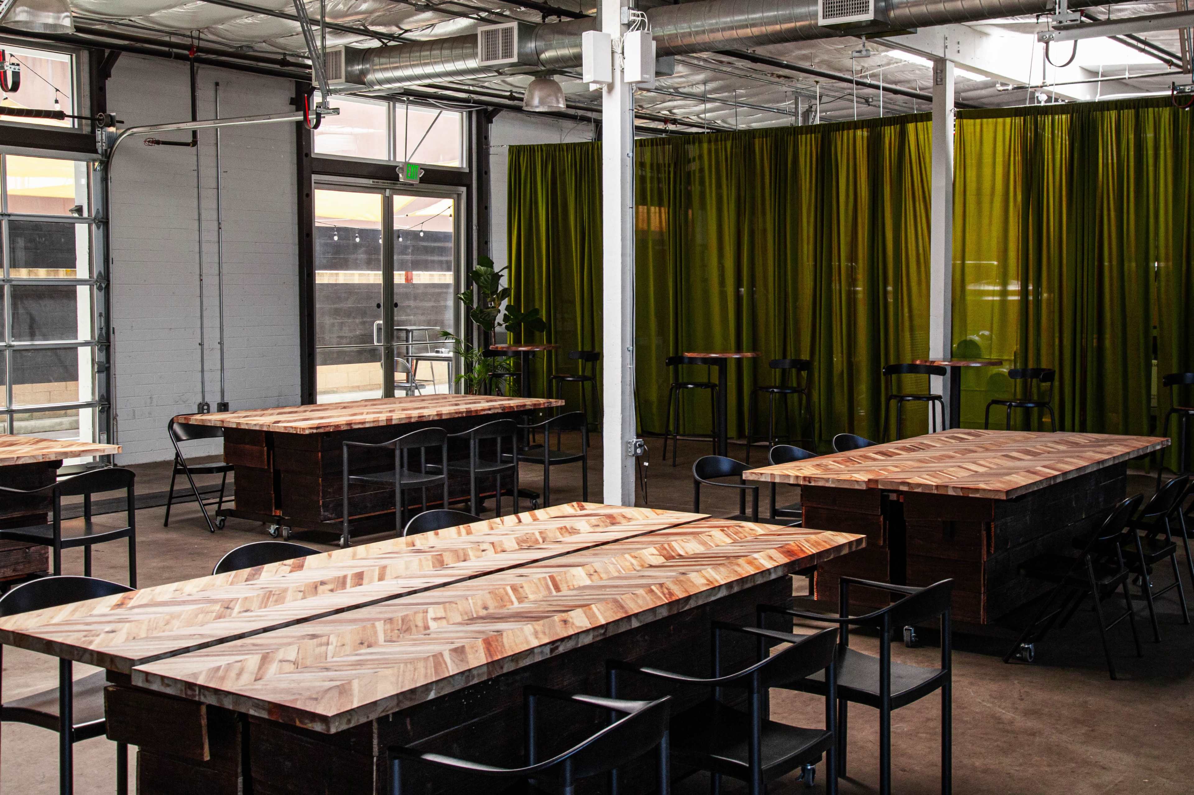 Industrial Indoor and Outdoor Flexible Open Event Space Image in Westside Costa Mesa, Costa Mesa, CA
