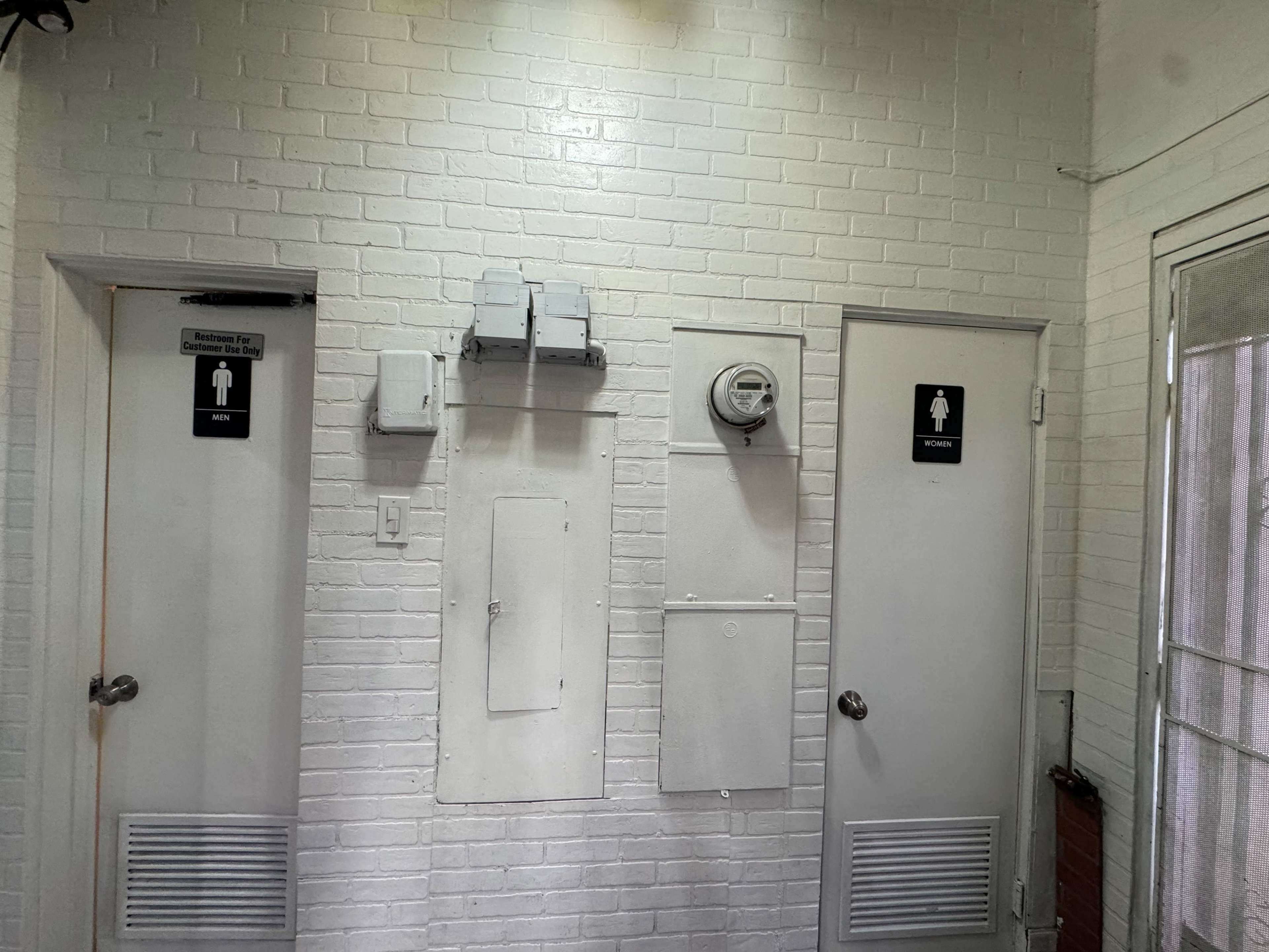 Warm and Rustic Dining Space Perfect for Parties & Showers Image in Carson, Carson, CA