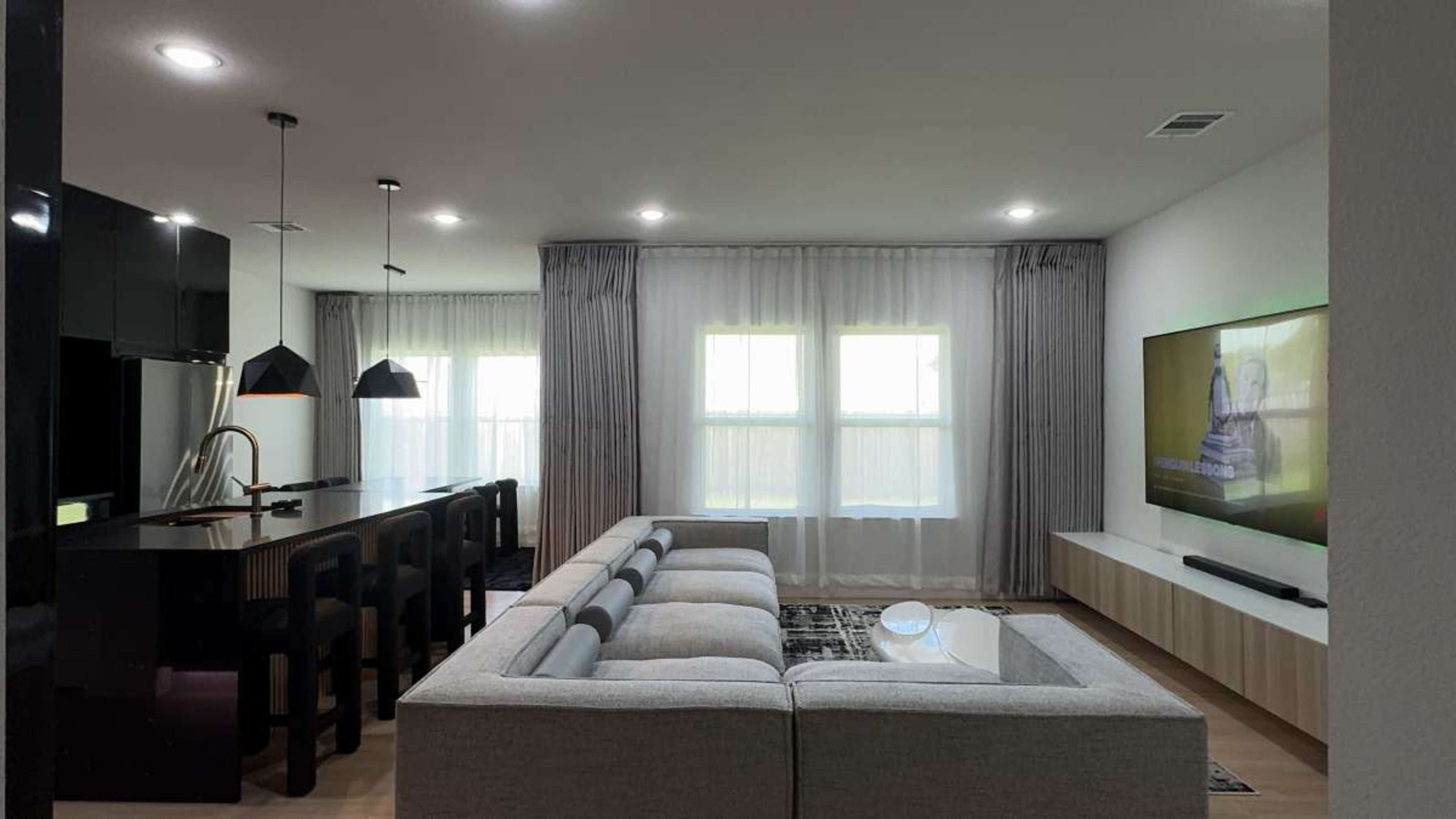 Modern design meets refined sophistication Image in Mesquite, Heartland, TX