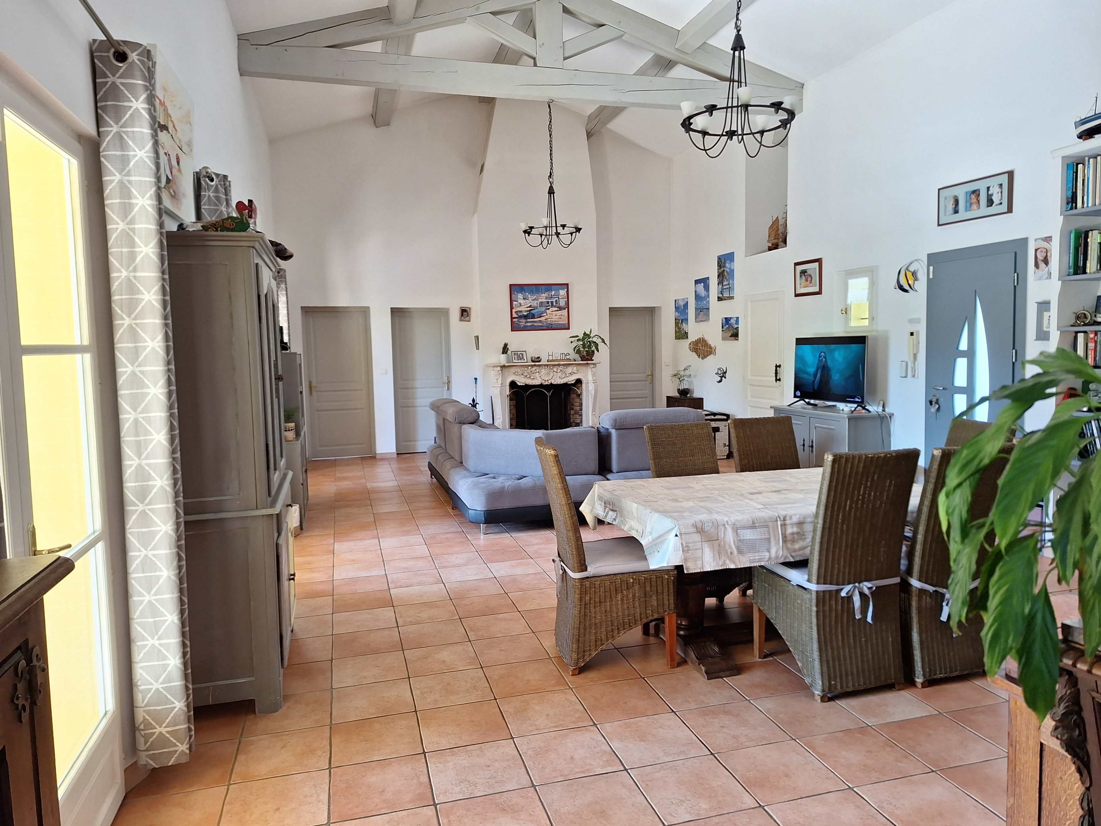 Mas provençal au coeur de la nature et proche de la mer Image in , Saint-Raphaël