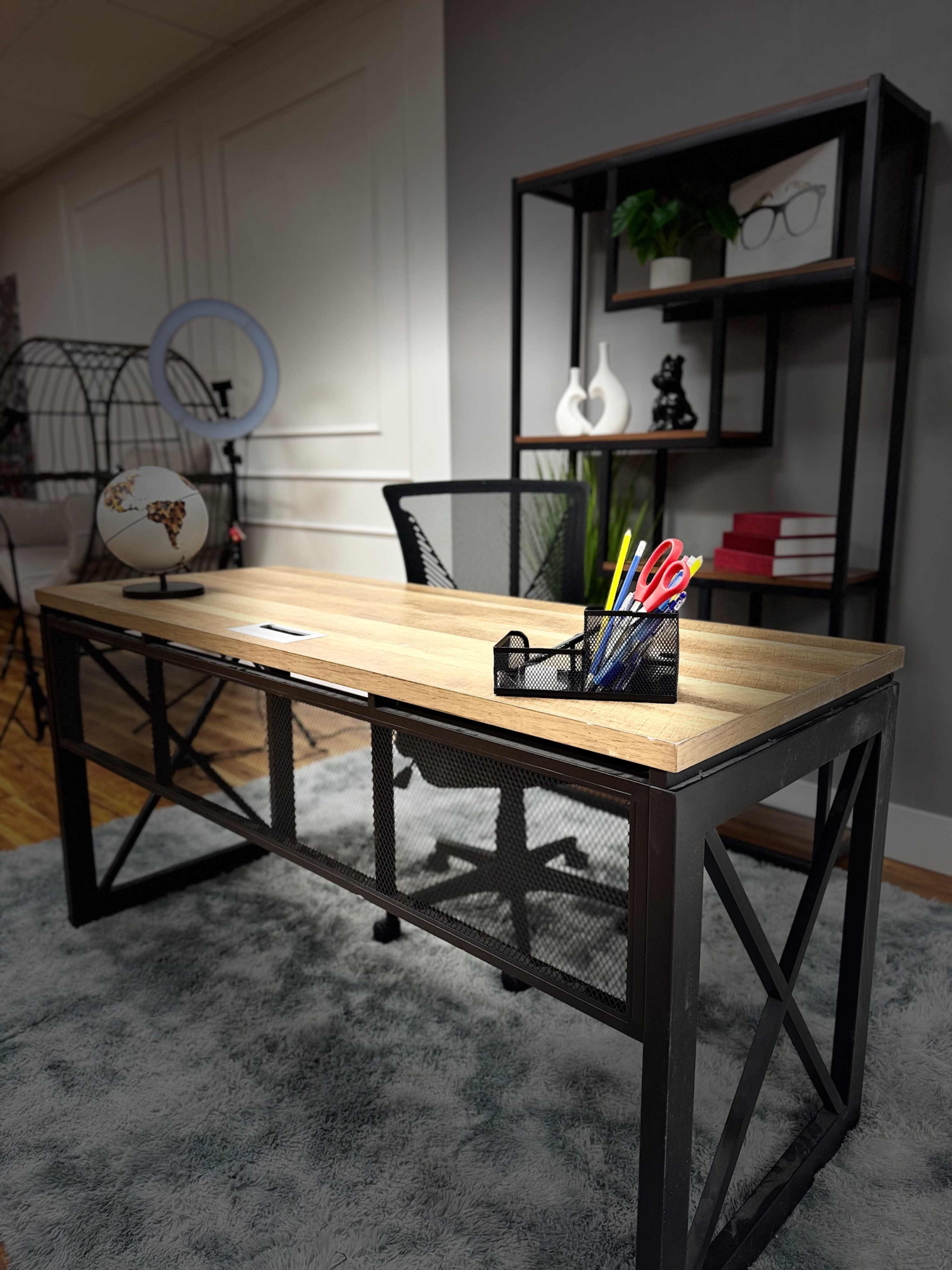 Events, content, workshops, and classes Image in Paradise, Las Vegas, NV