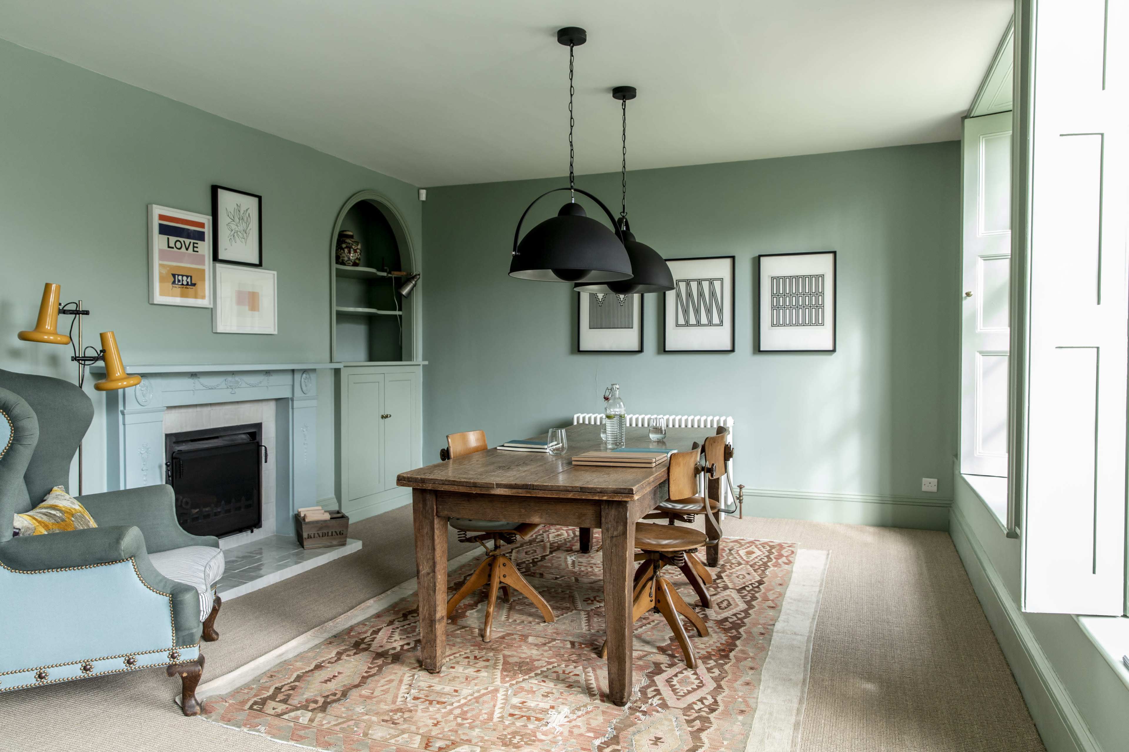 Georgian Manor House in Berkshire, With Seven Acres of Grounds Image in Yattendon, Berkshire, ENG