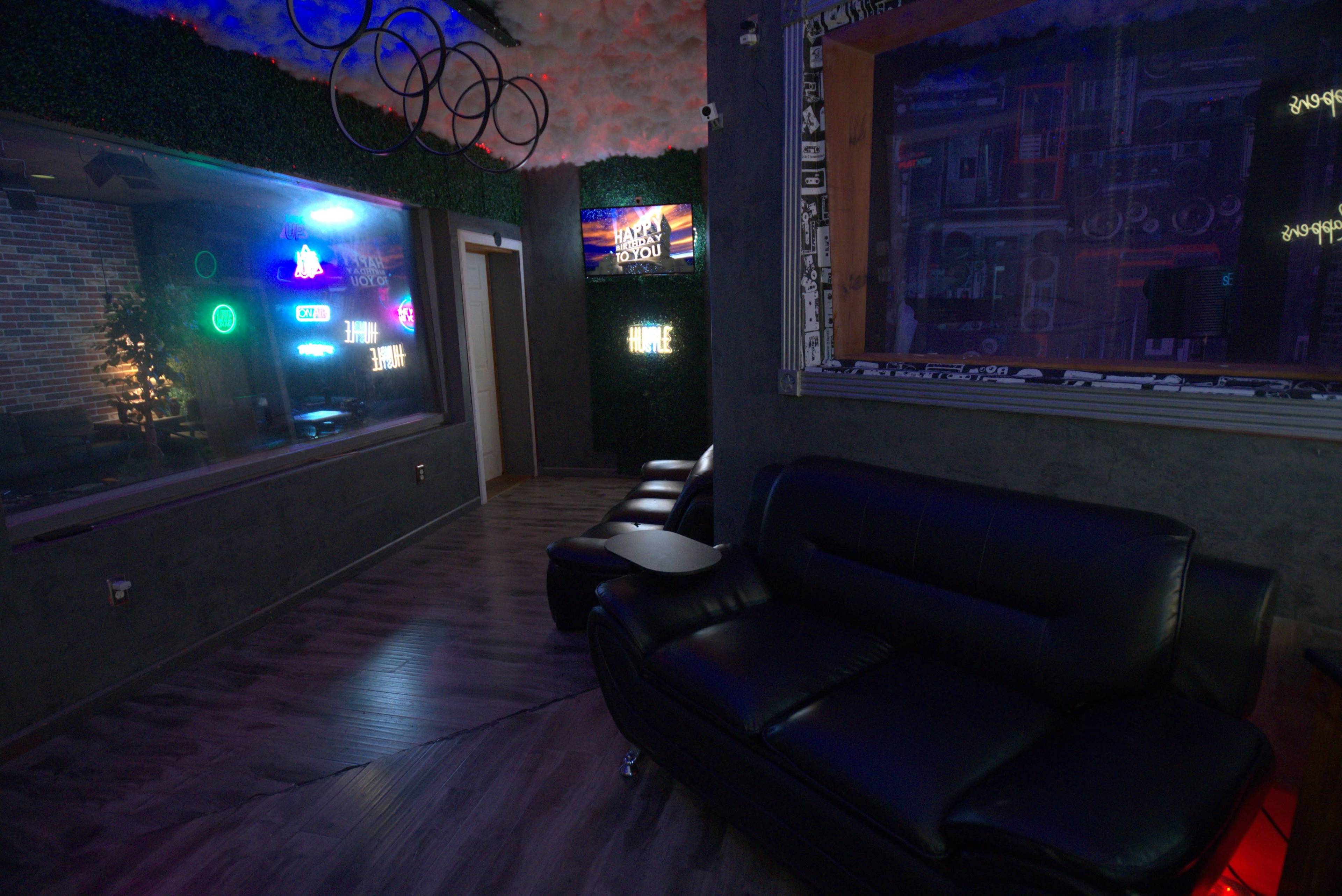 Galleria Production & Event Lounge Image in Mid West, Houston, TX