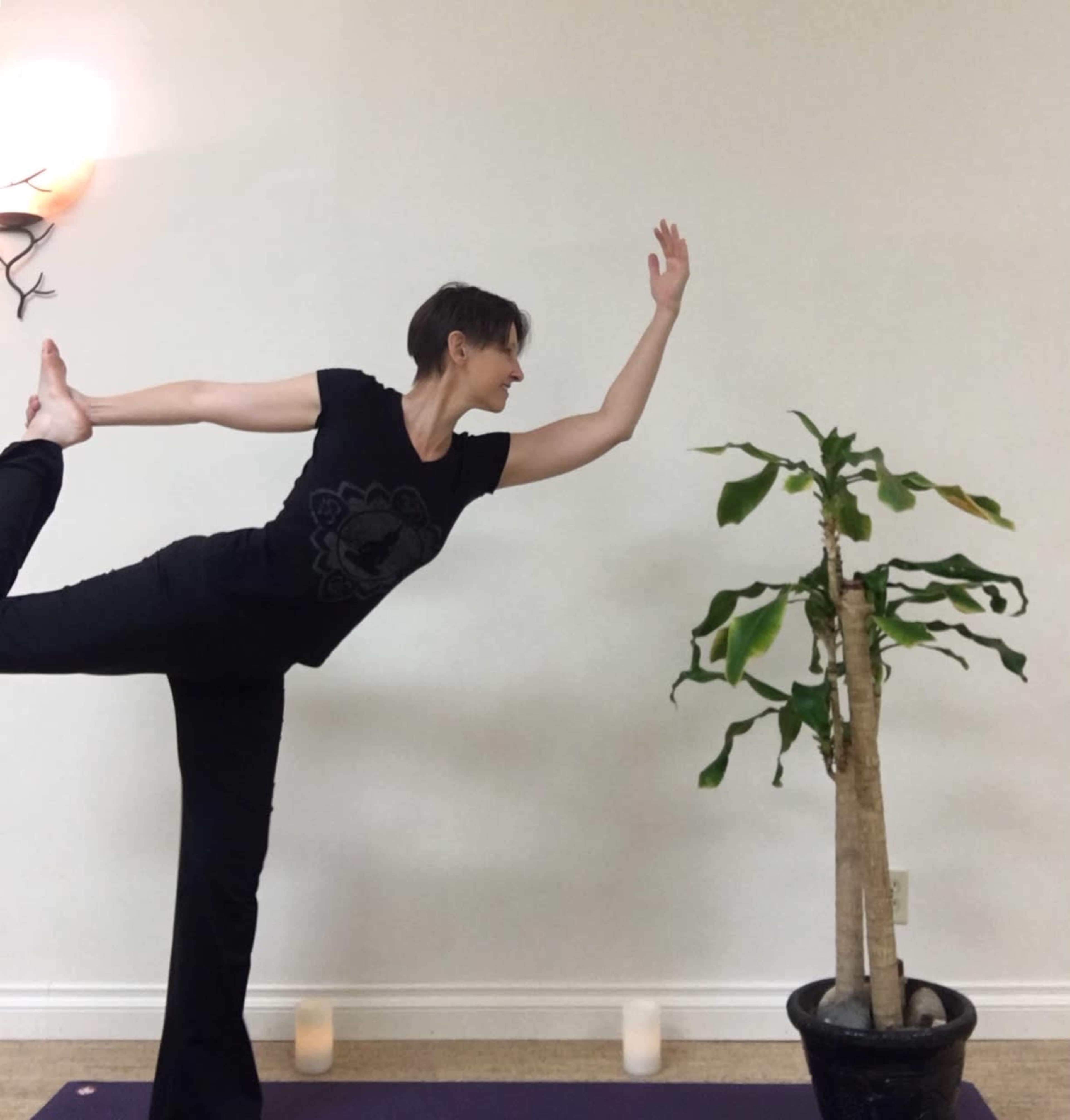 Minimalist "White Wall" Room for Dance - Yoga - Portraits Image in Yorba Linda, Yorba Linda, CA