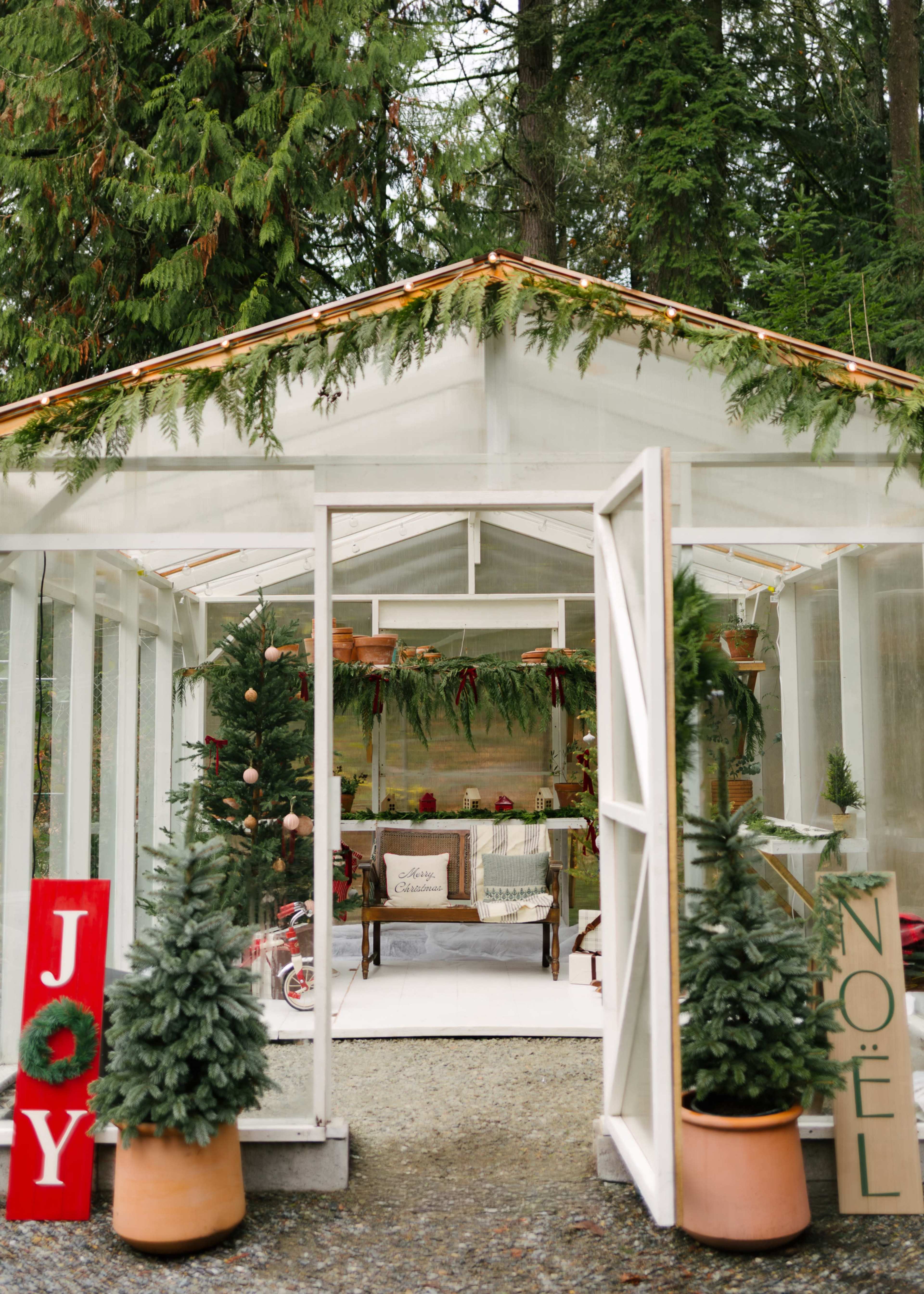 Greenhouse Christmas Studio Image in Lake Morton-Berrydale, Auburn, WA